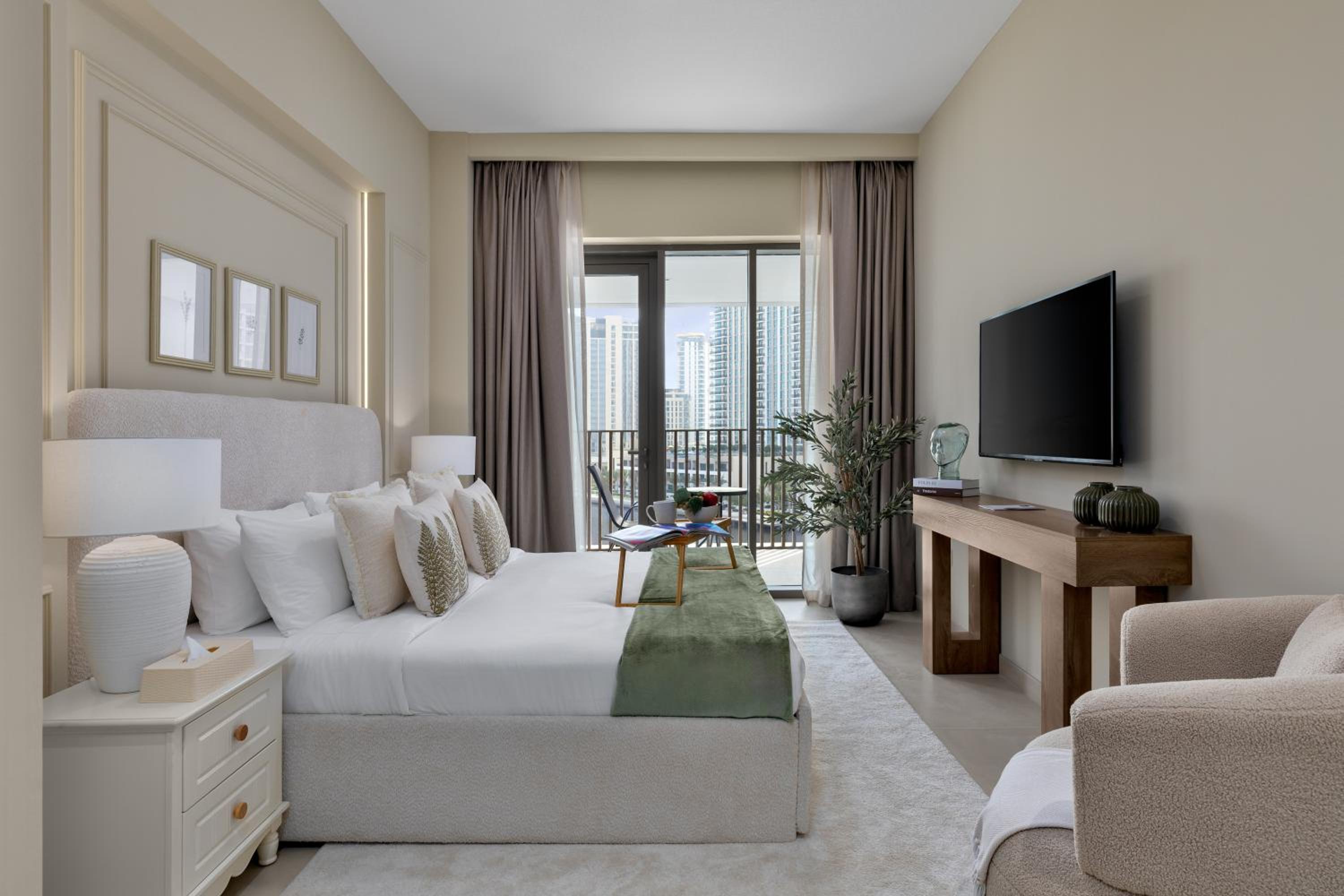 Maison Privee - Creekside Elegance with Canal Vws at Creek Beach