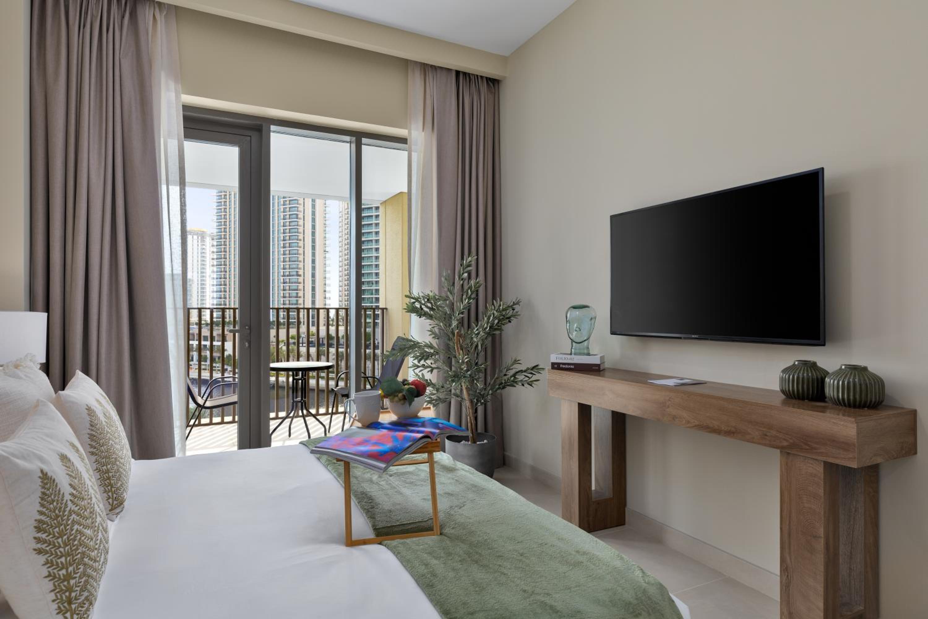 Maison Privee - Creekside Elegance with Canal Vws at Creek Beach