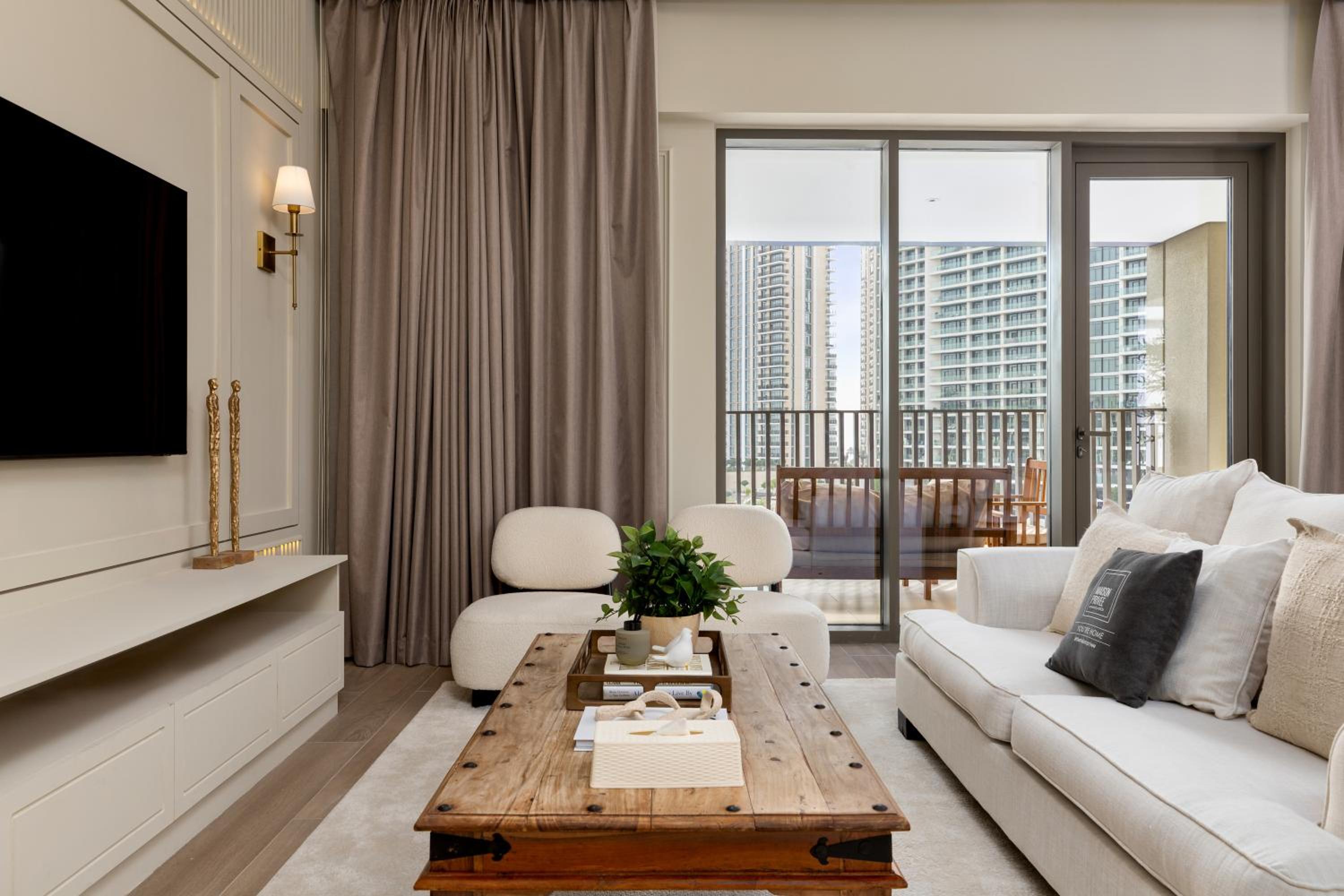 Maison Privee - Creekside Elegance with Canal Vws at Creek Beach