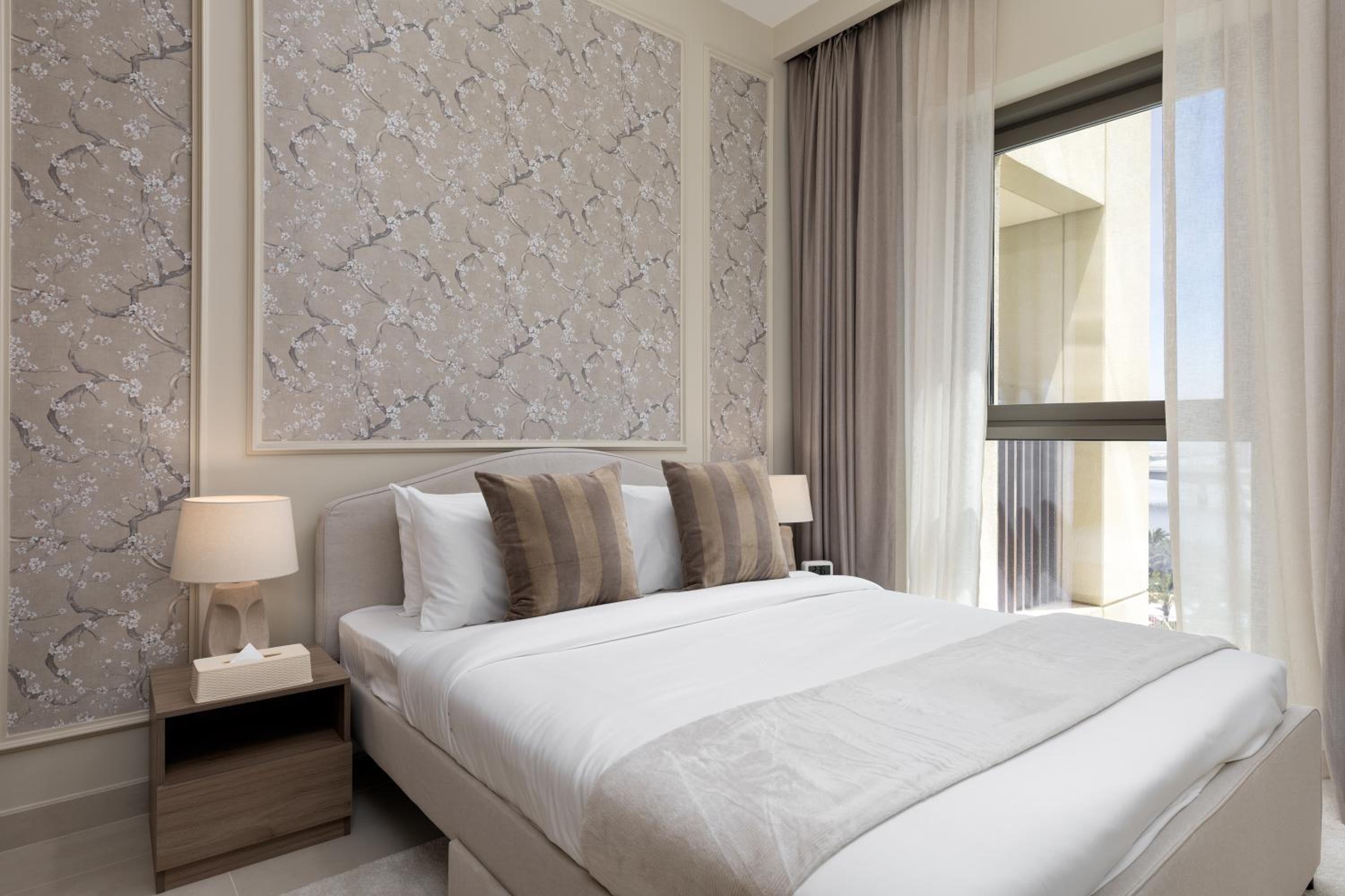 Maison Privee - Creekside Elegance with Canal Vws at Creek Beach