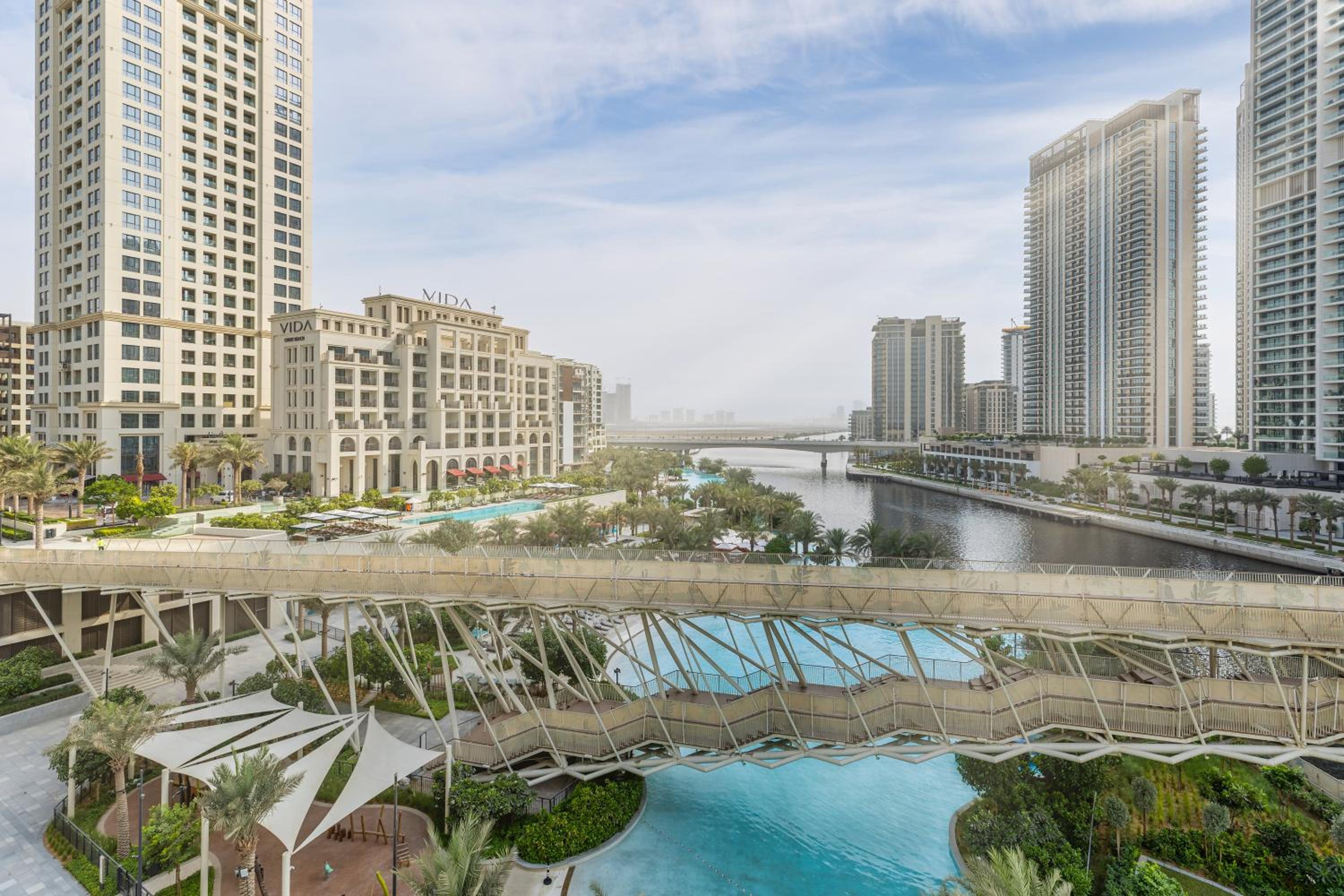 Maison Privee - Creekside Elegance with Canal Vws at Creek Beach