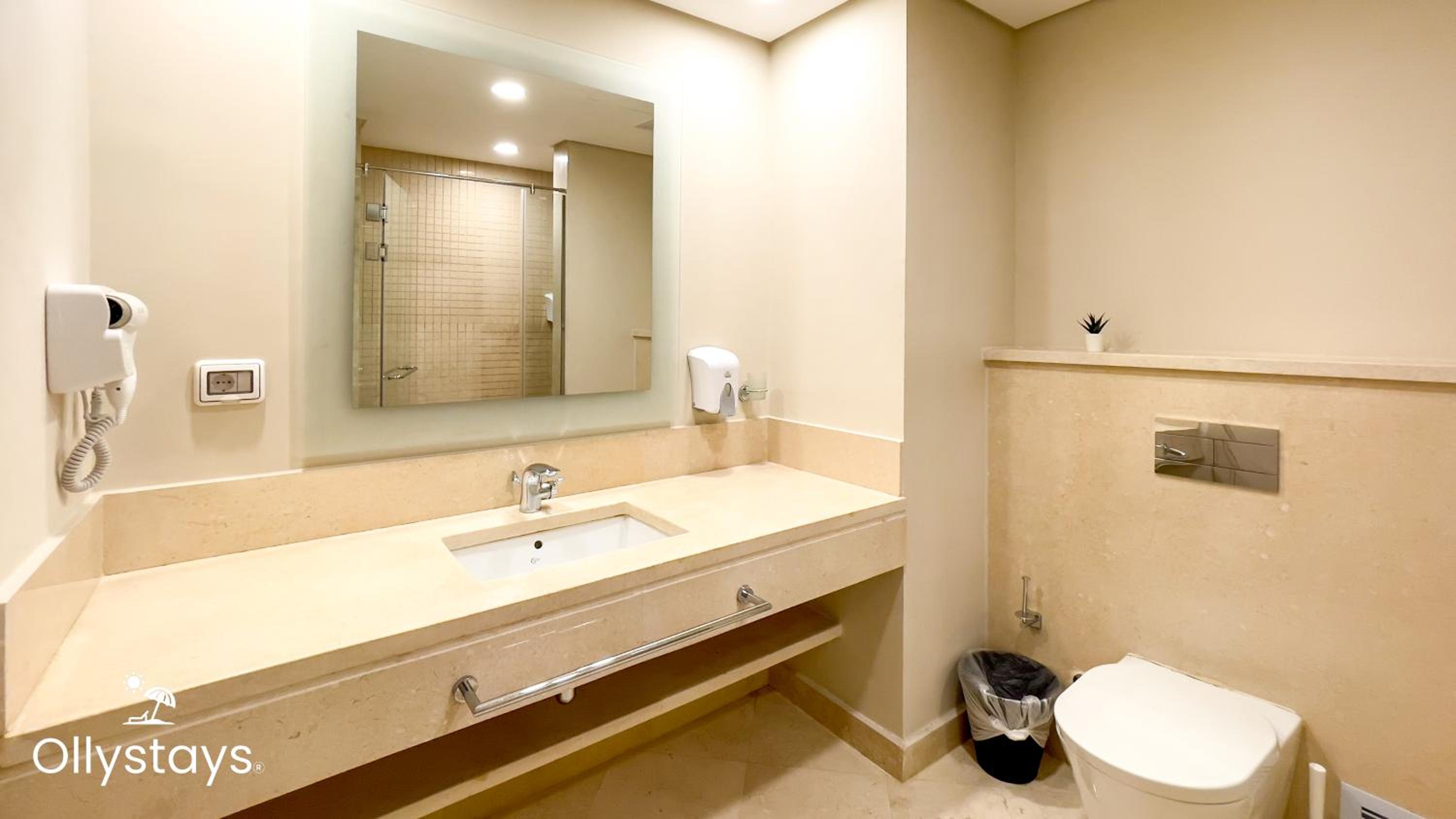 Ollystays Mangrovy Seaview Penthouse 3BR Beach & Pool access