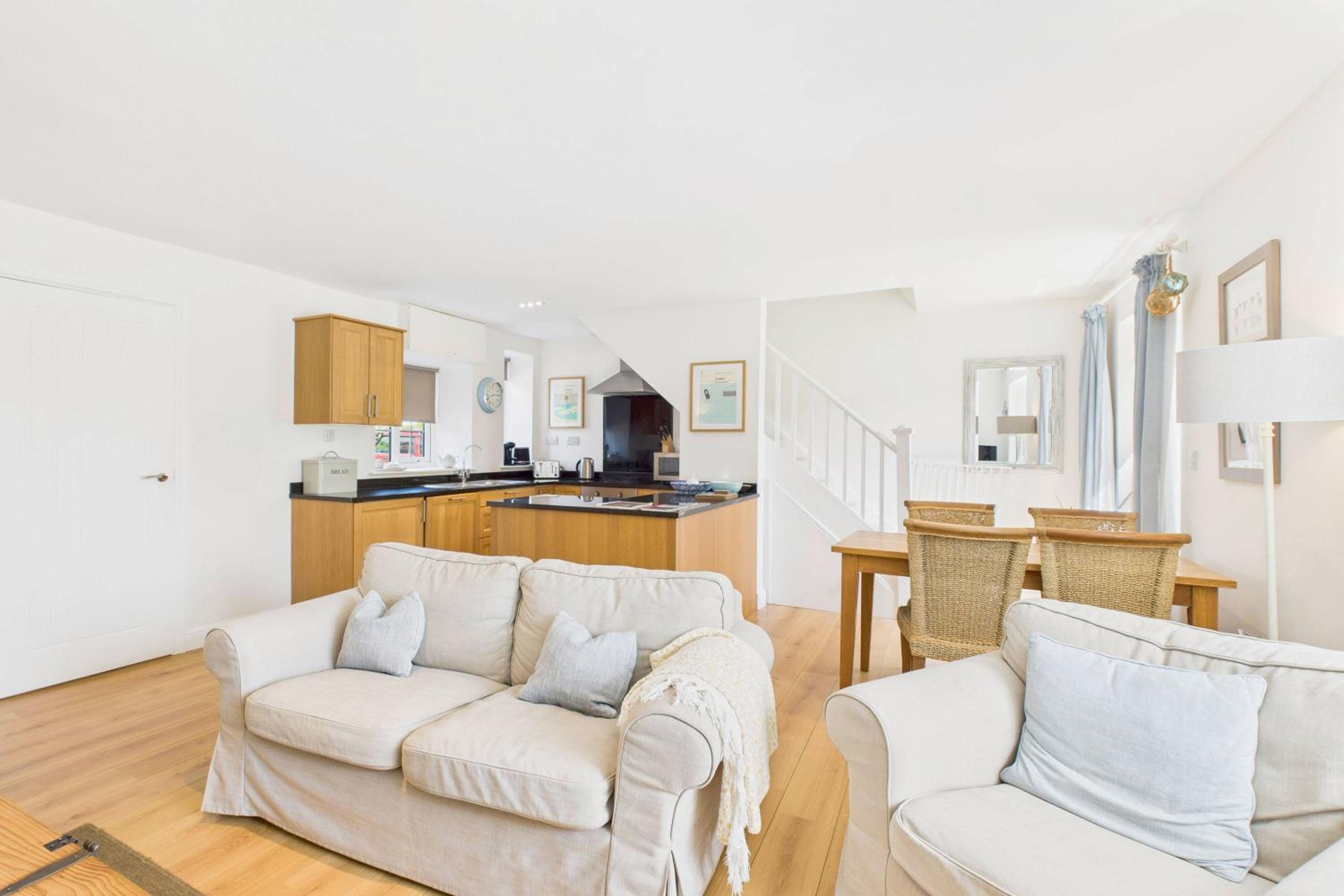 Host & Stay - Dove Cottage