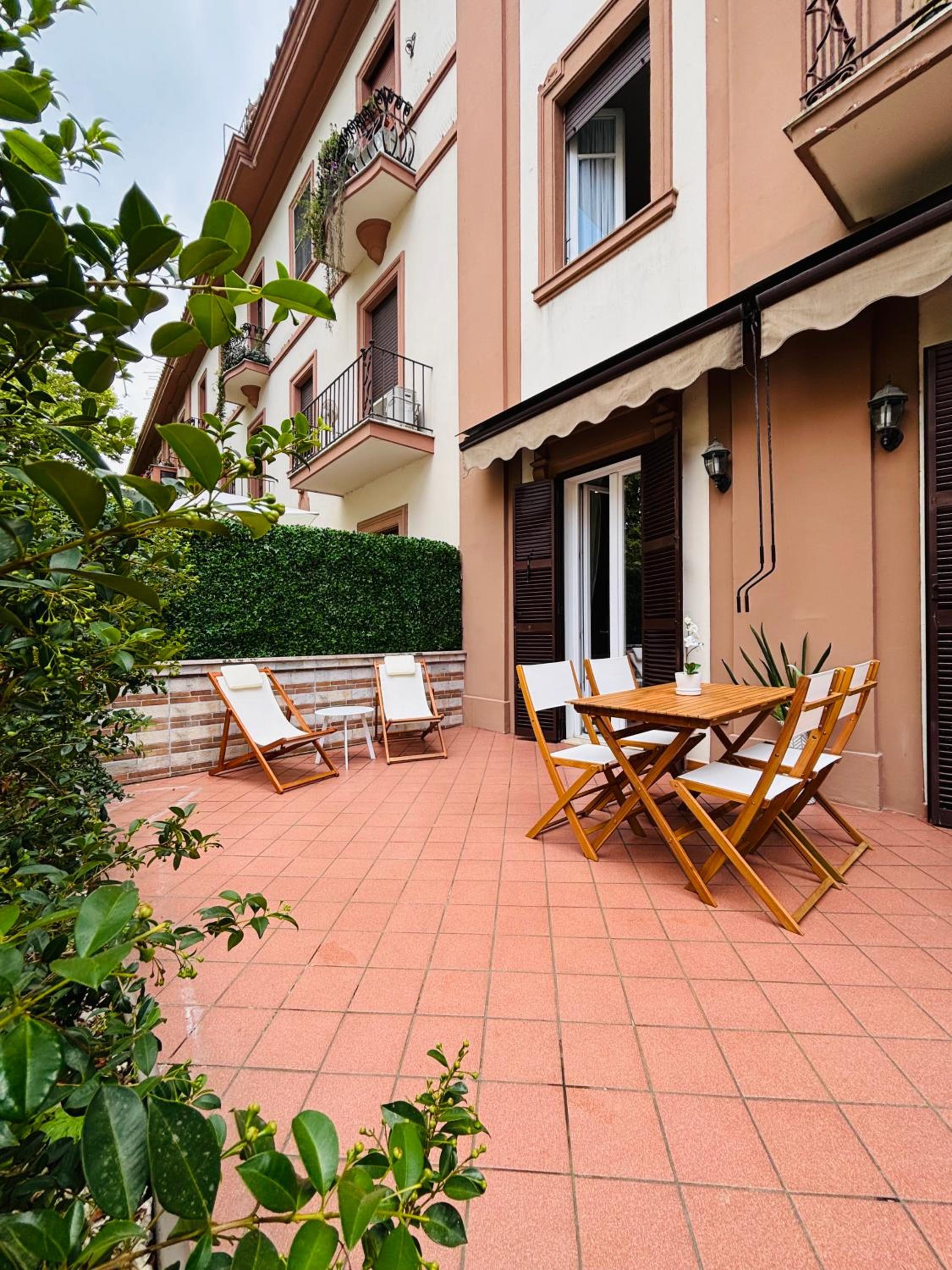 Central Luxury Apartment