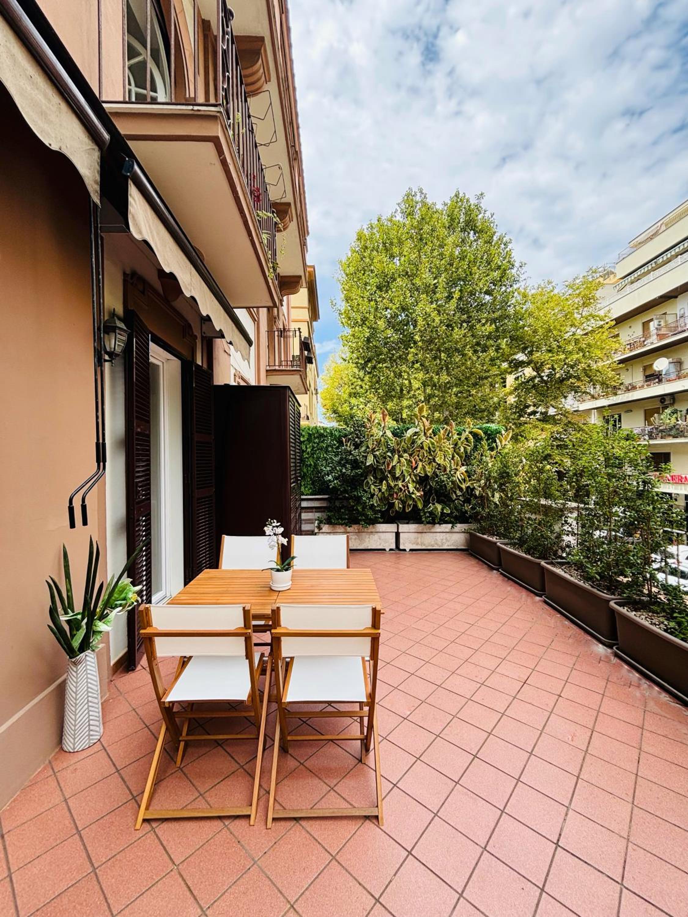 Central Luxury Apartment