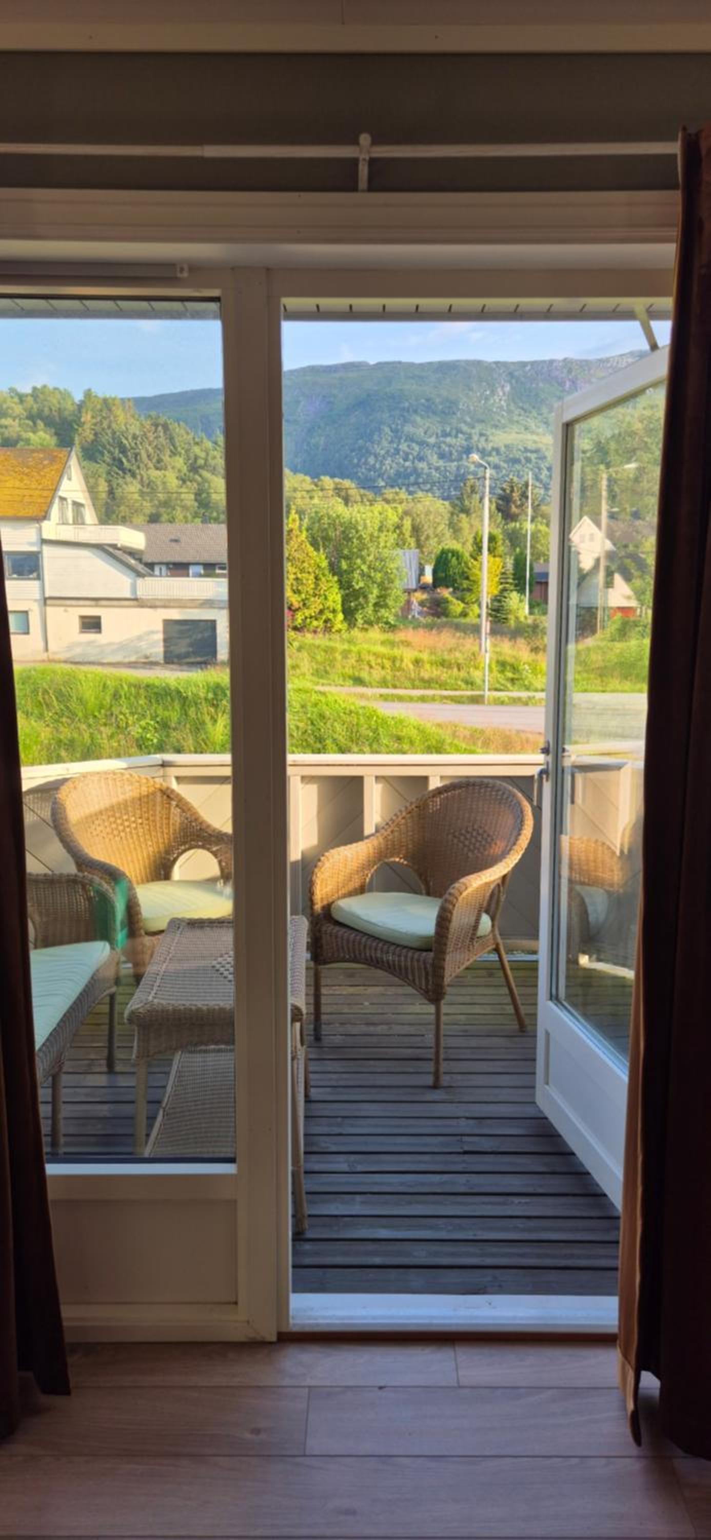 Central Langevåg Family Apartment