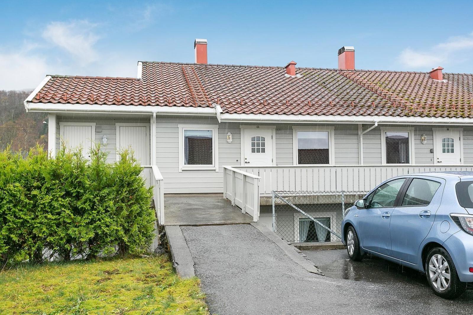 Central Langevåg Family Apartment