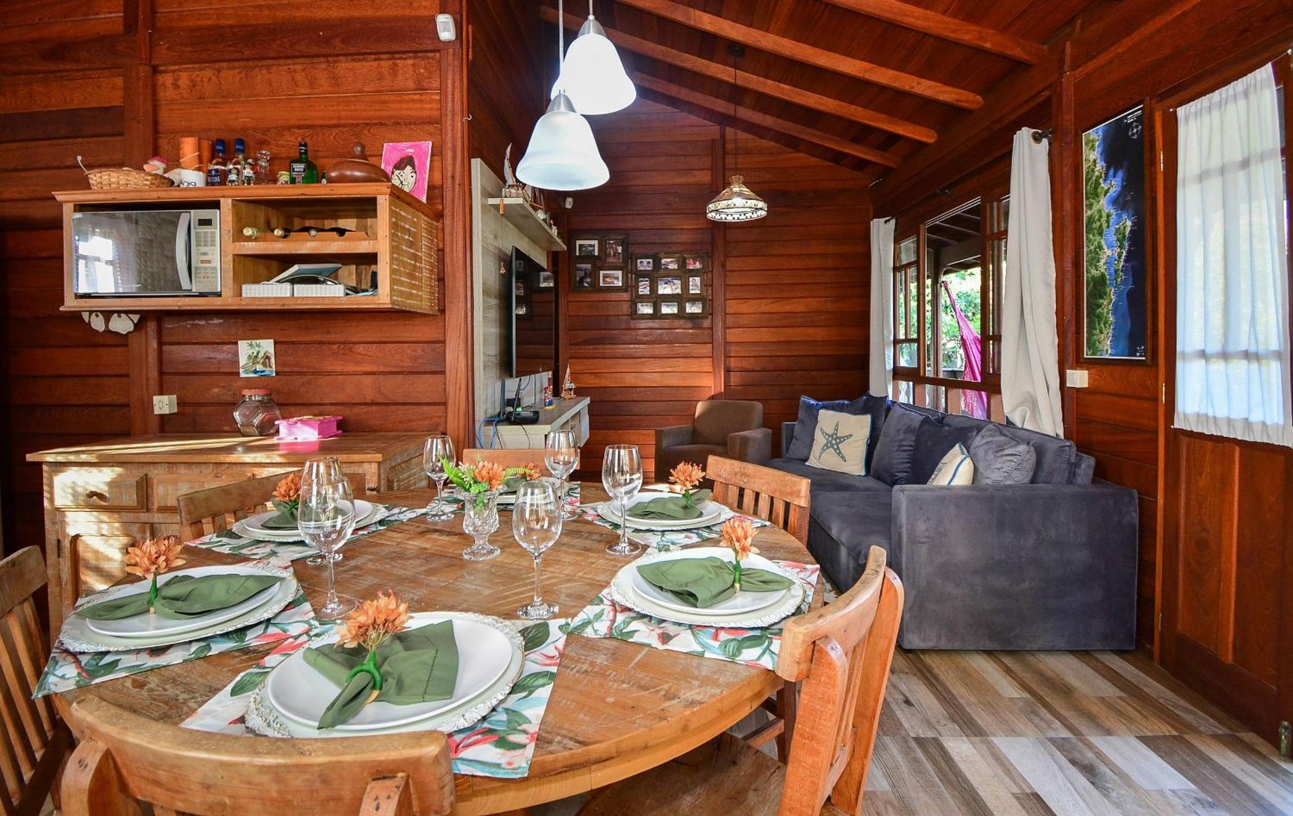 Casa à Beira Mar no Ribeirão da Ilha - SDI012