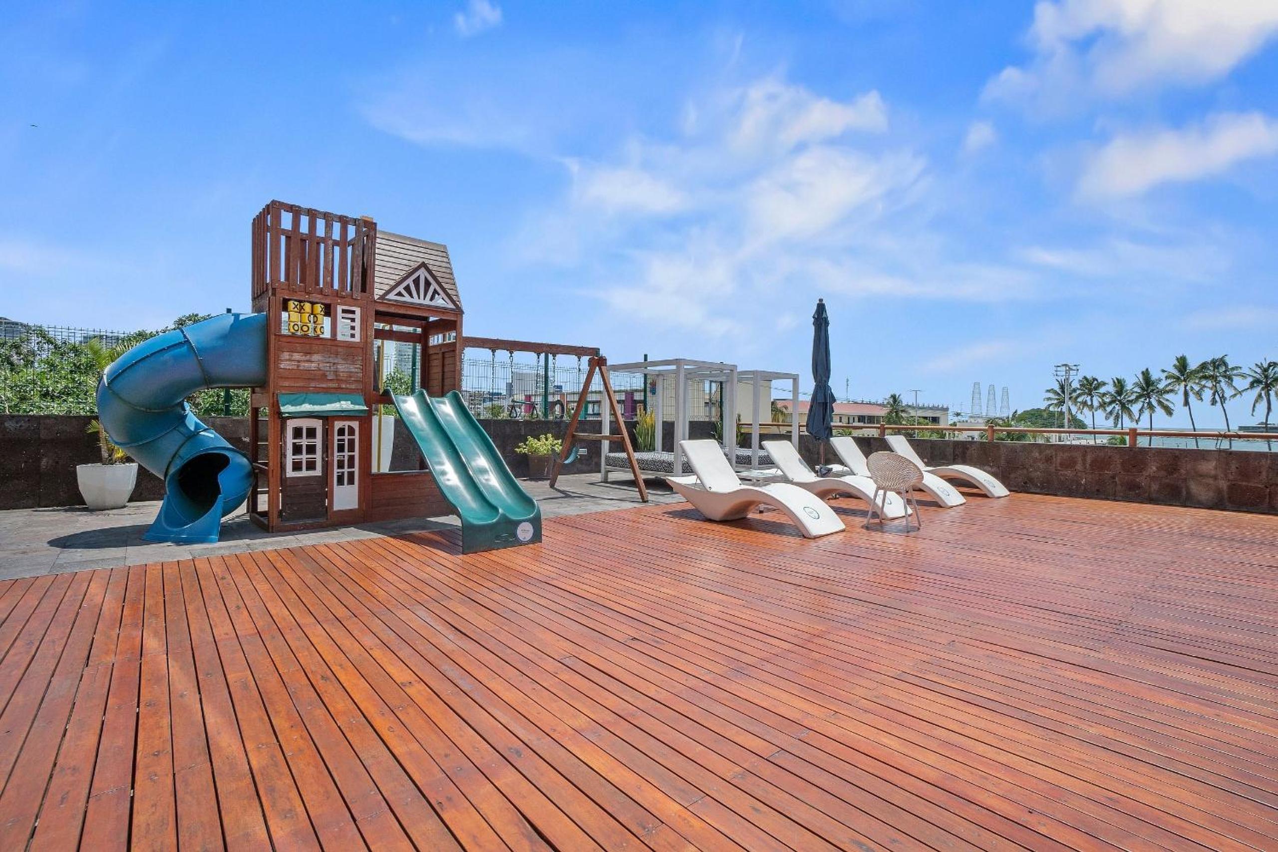 Deck12 Casino and Resort by Monyxbnb