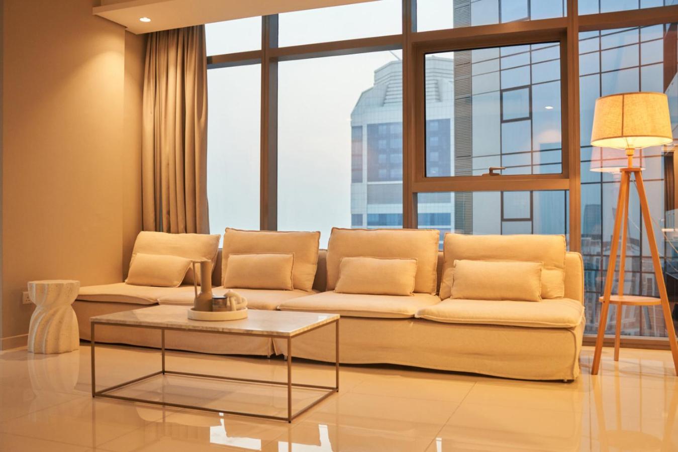 Luxury 49th Floor 2BR Corner Apt with Burj Khalifa View and Infinity Pool Access
