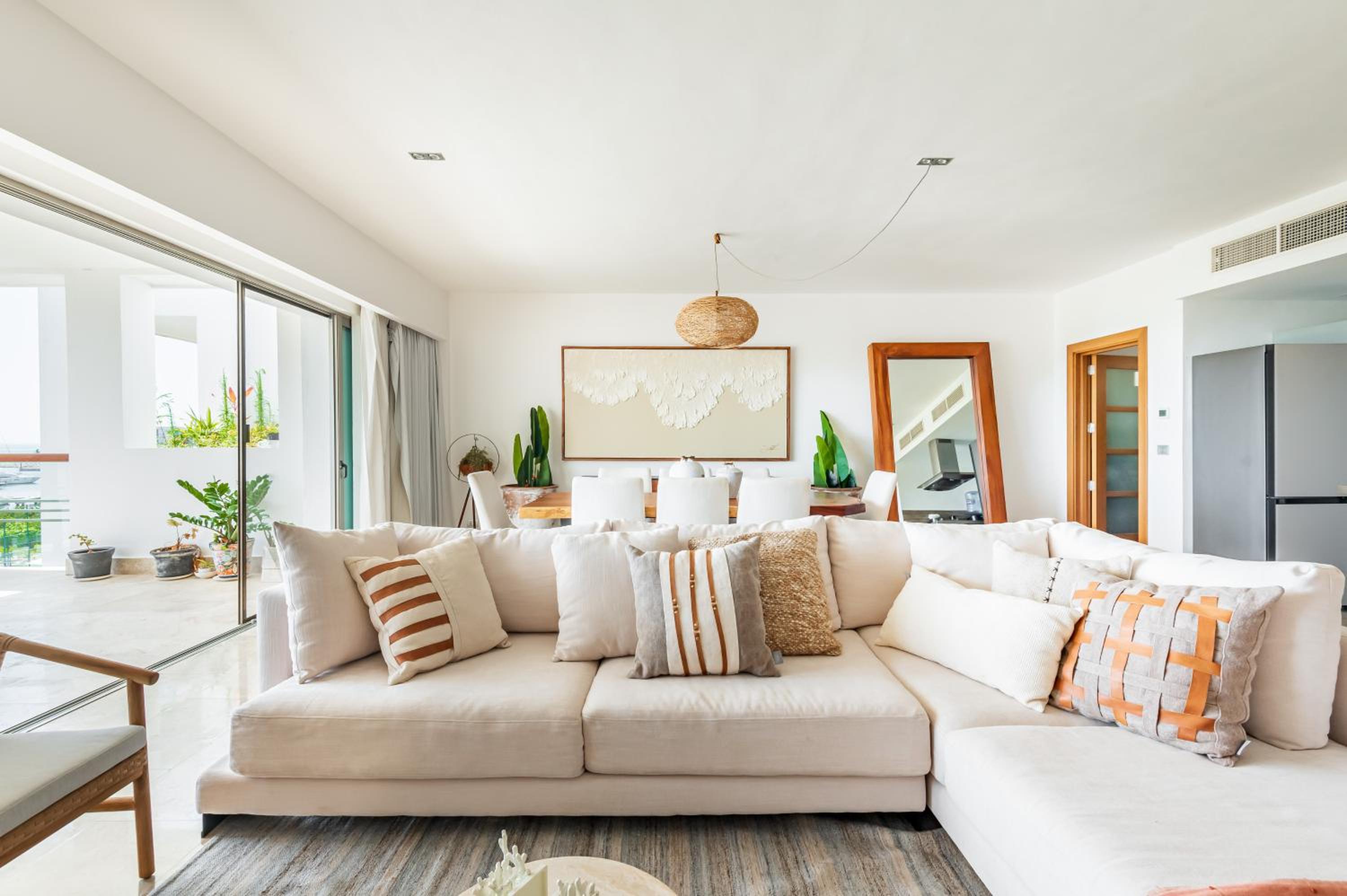 La Amada, Private Terrace Penthouse in Beachfront Complex