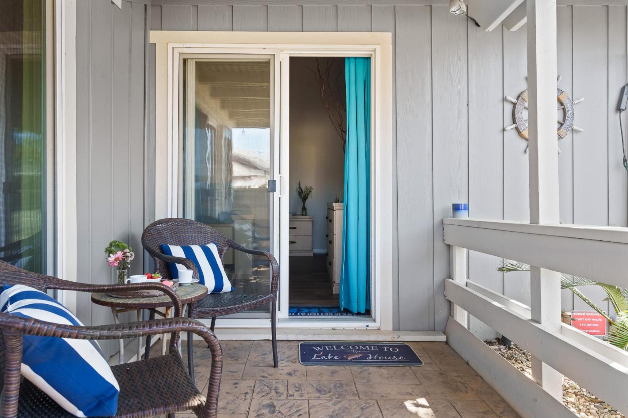 Conroe Lakefront Cottage