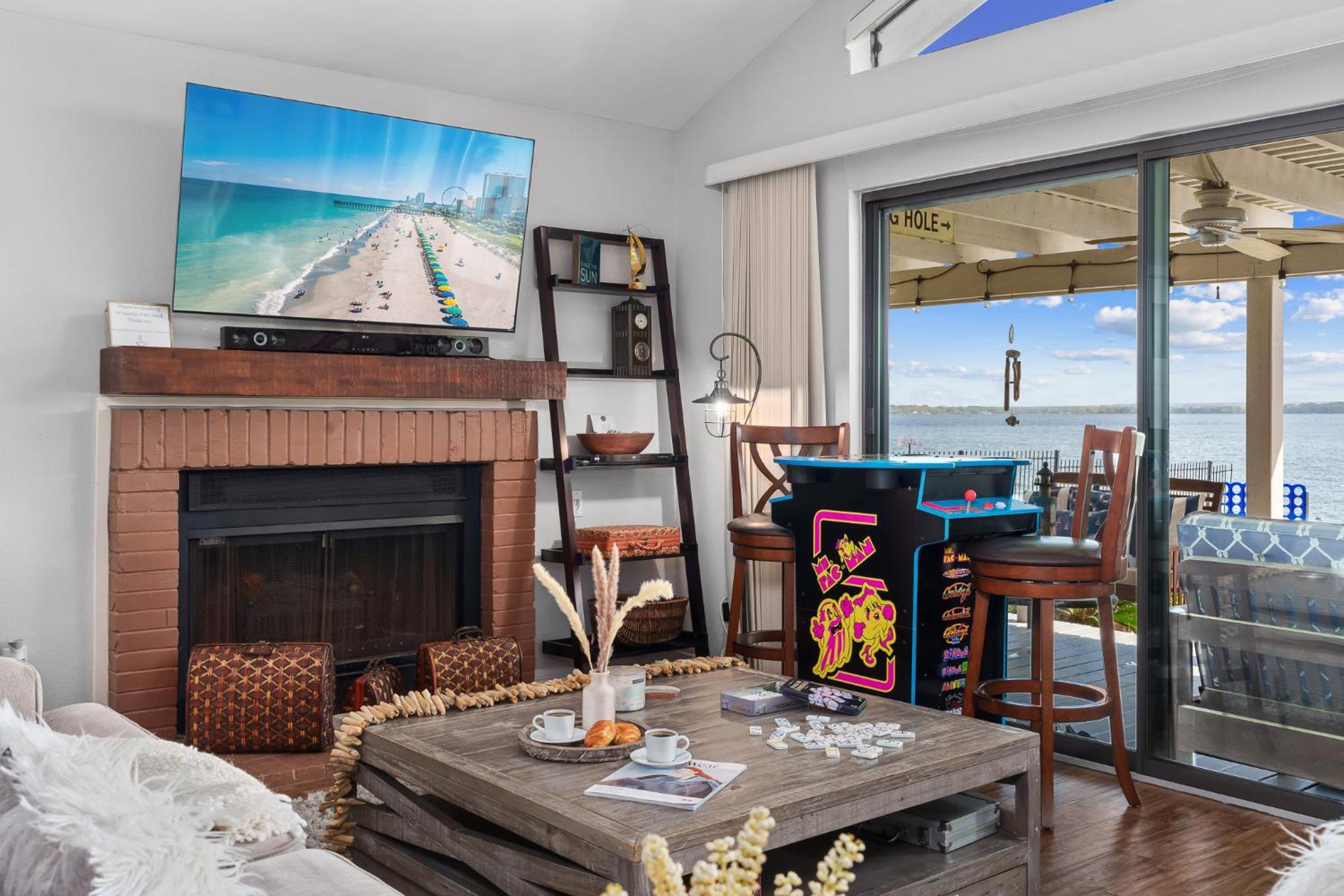 Conroe Lakefront Cottage