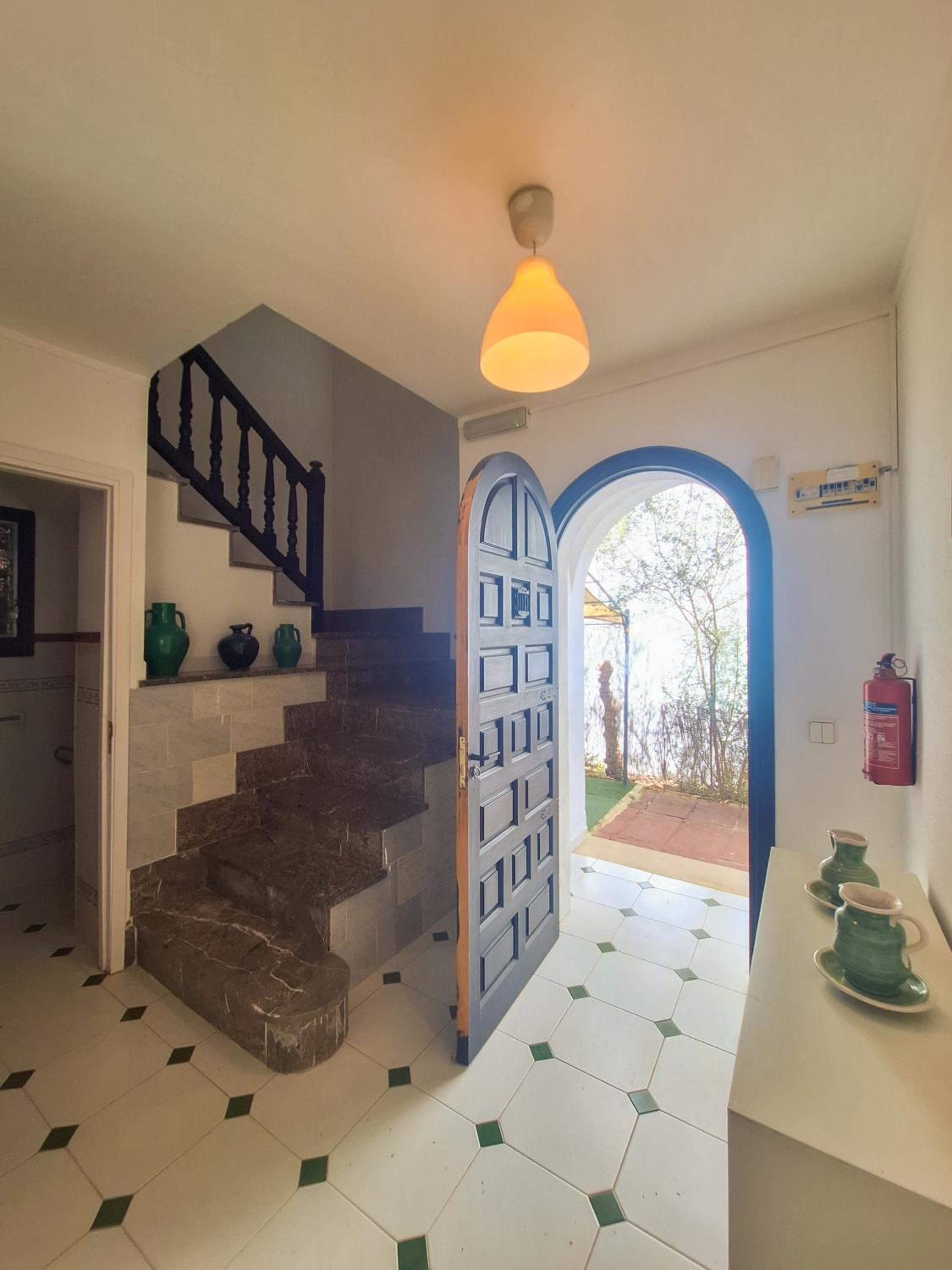 Villa Nevada - Espacioso Chalet con Piscina Privada