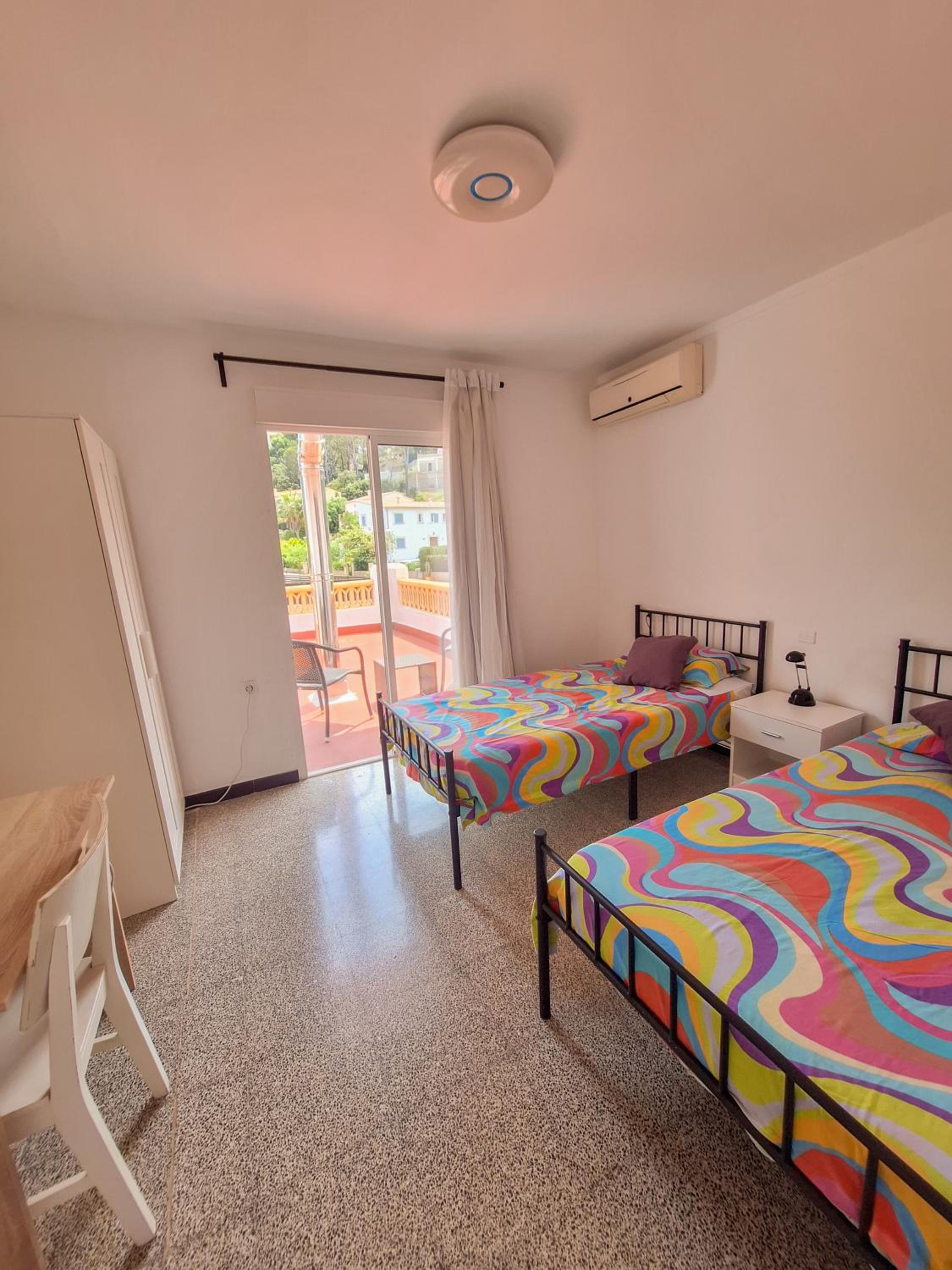 Villa Nevada - Espacioso Chalet con Piscina Privada