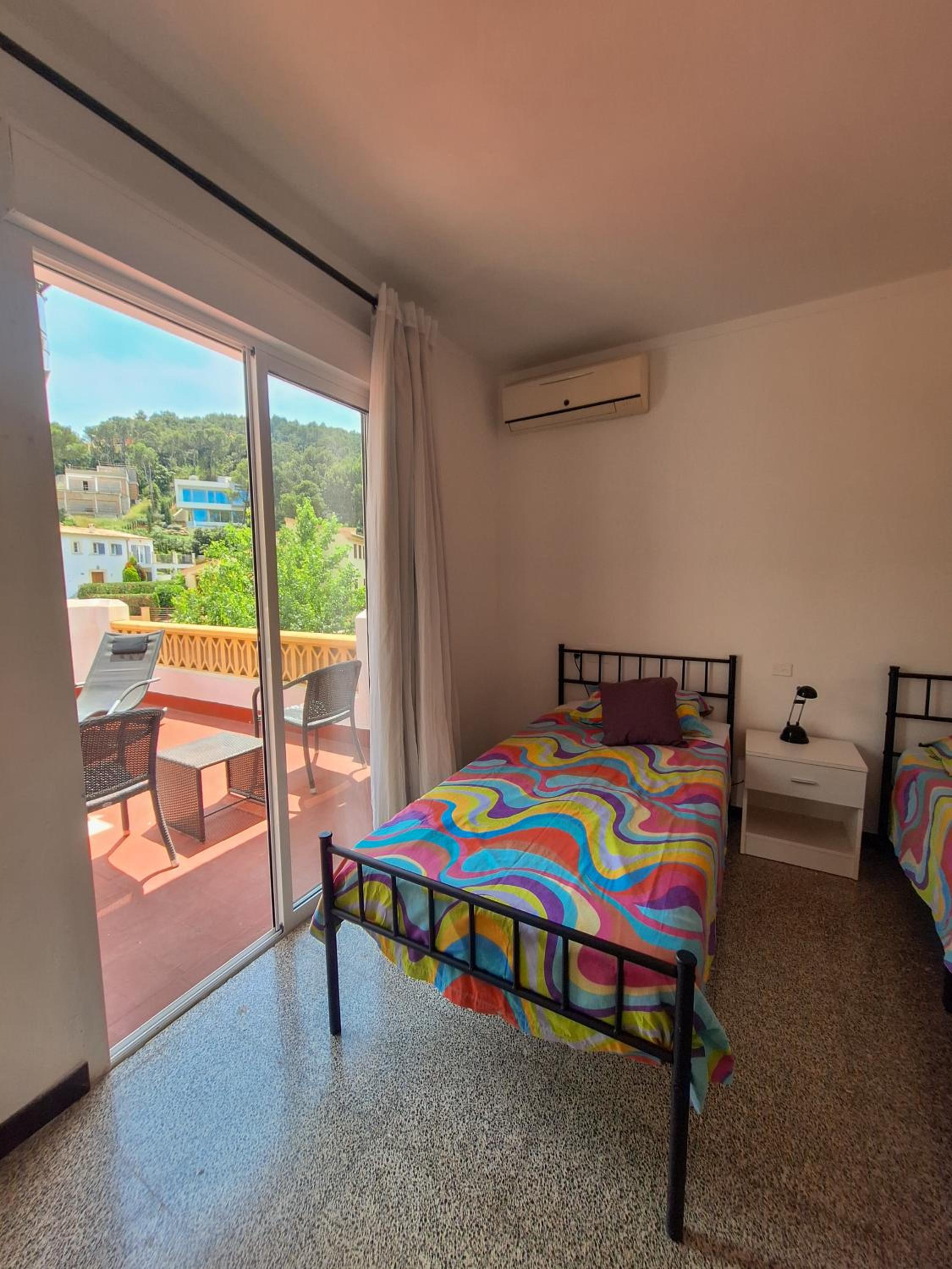 Villa Nevada - Espacioso Chalet con Piscina Privada