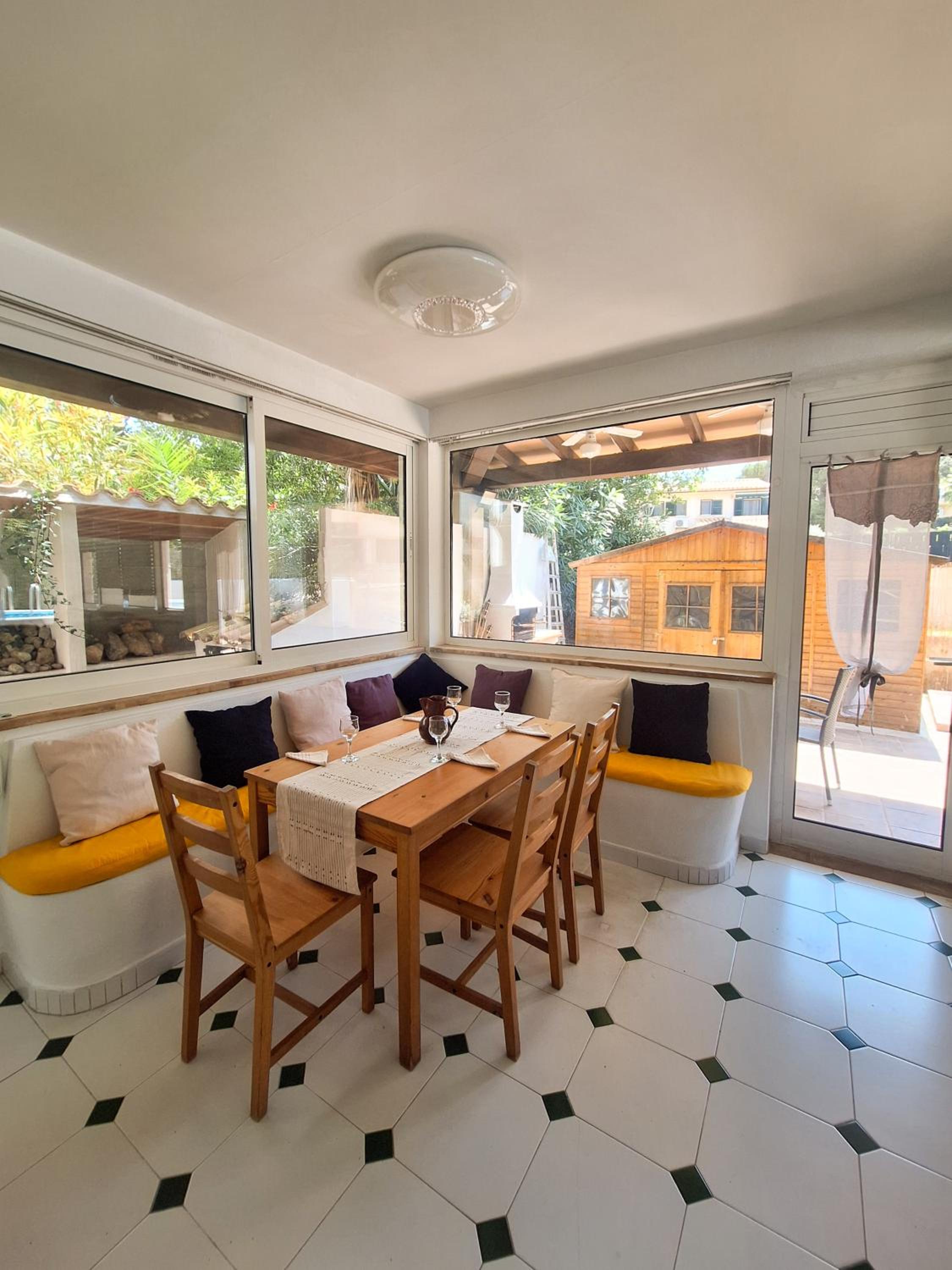 Villa Nevada - Espacioso Chalet con Piscina Privada