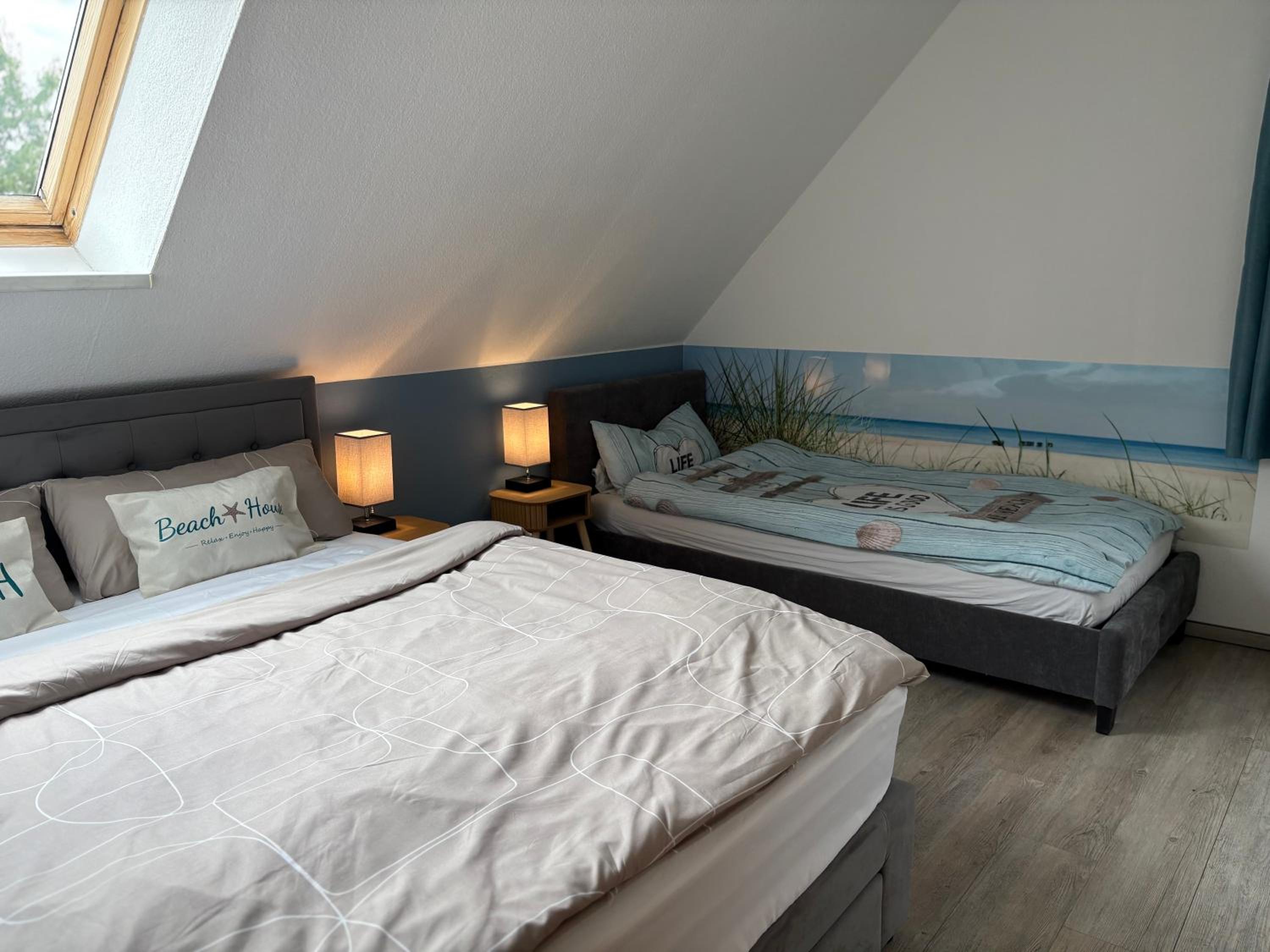 Ferienwohnung mit Schlösserblick in Dresden I große Dachterrasse I Parkplatz kostenfrei