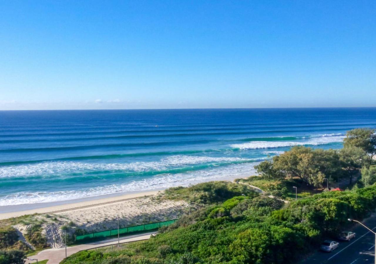 Oceanfront Serenity At Main Beach