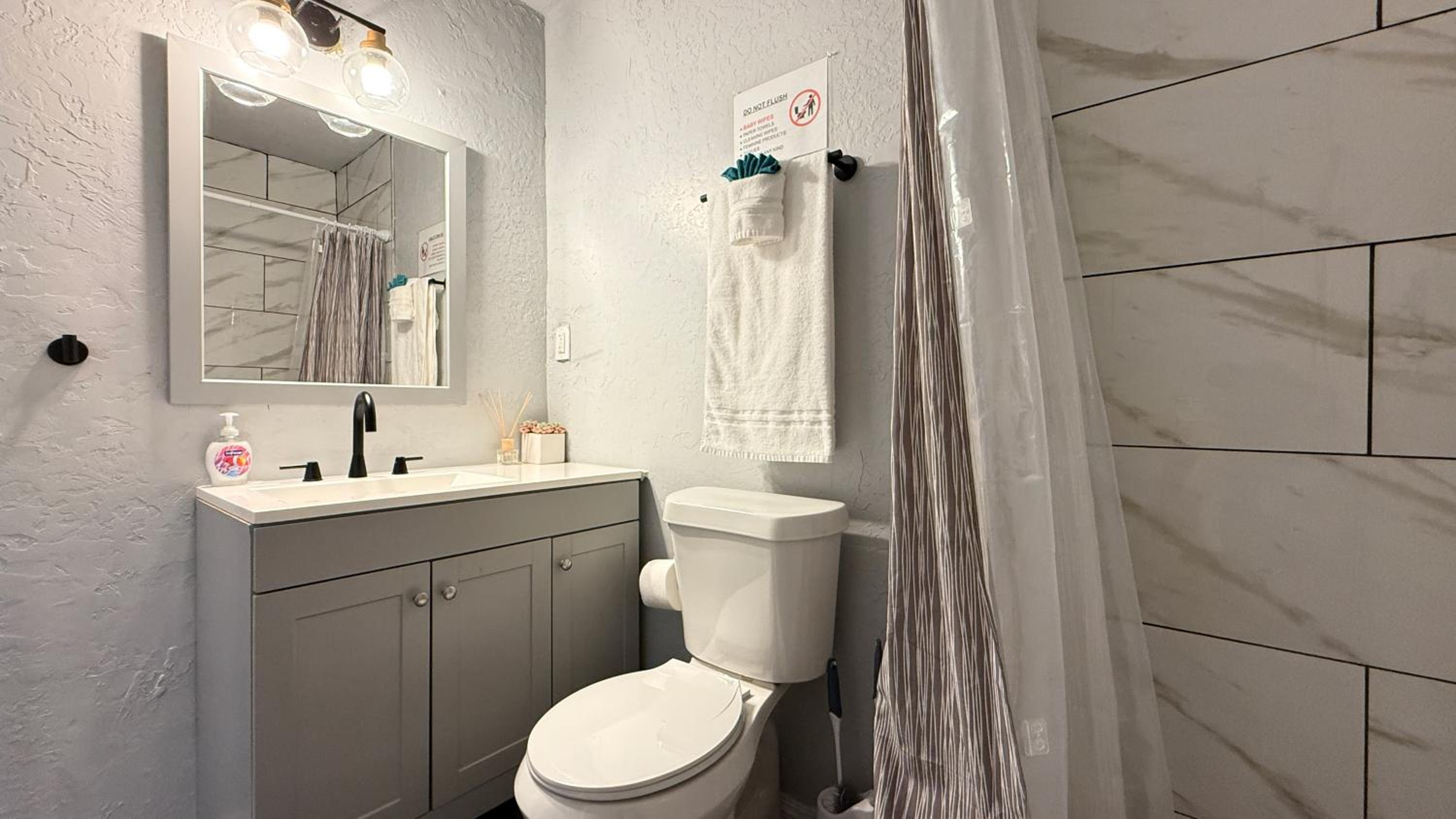 1BR Apt 8 min to Integris Baptist #20C