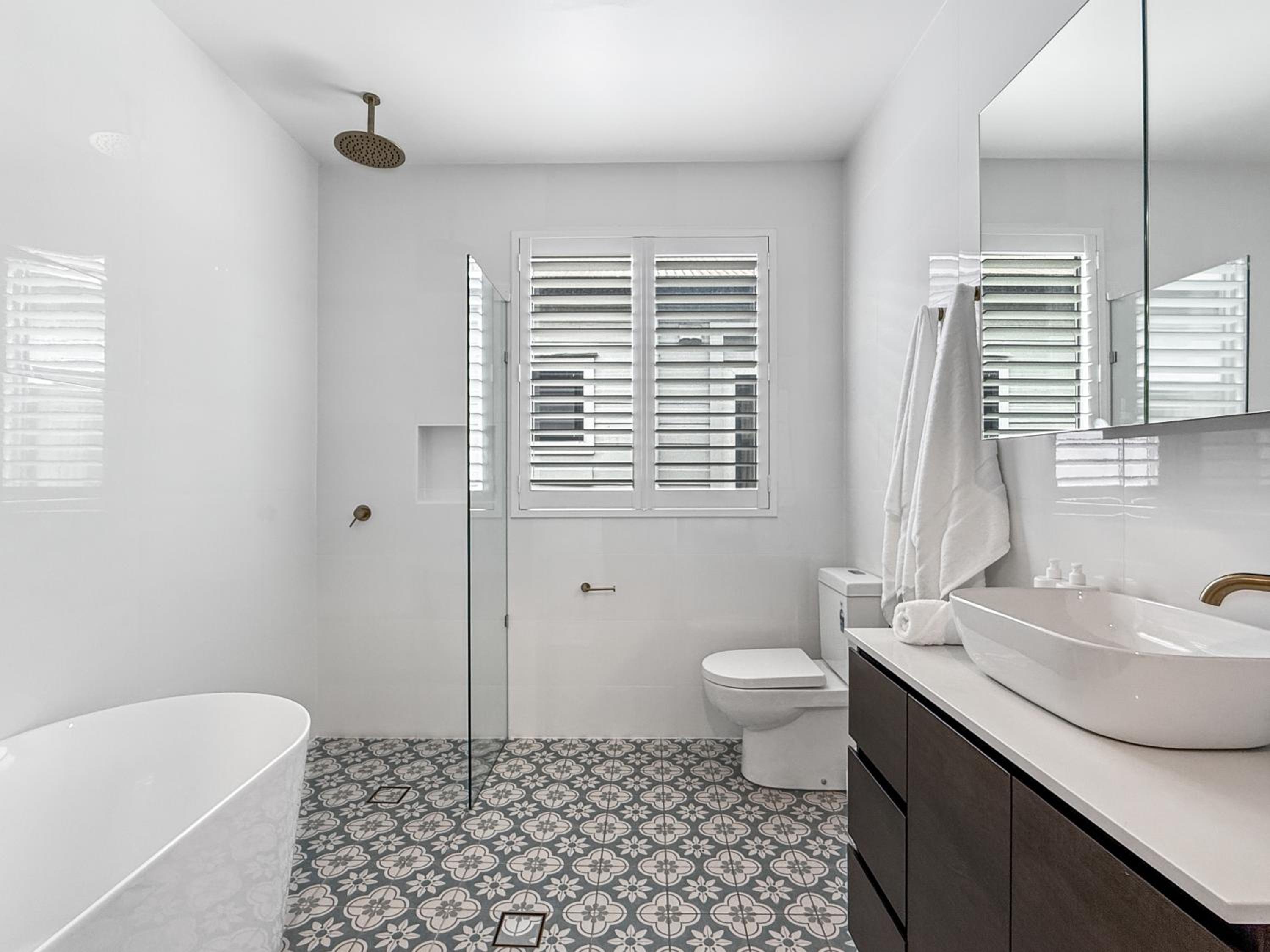 Spacious 3-Bedroom Home with Private Pool & BBQ