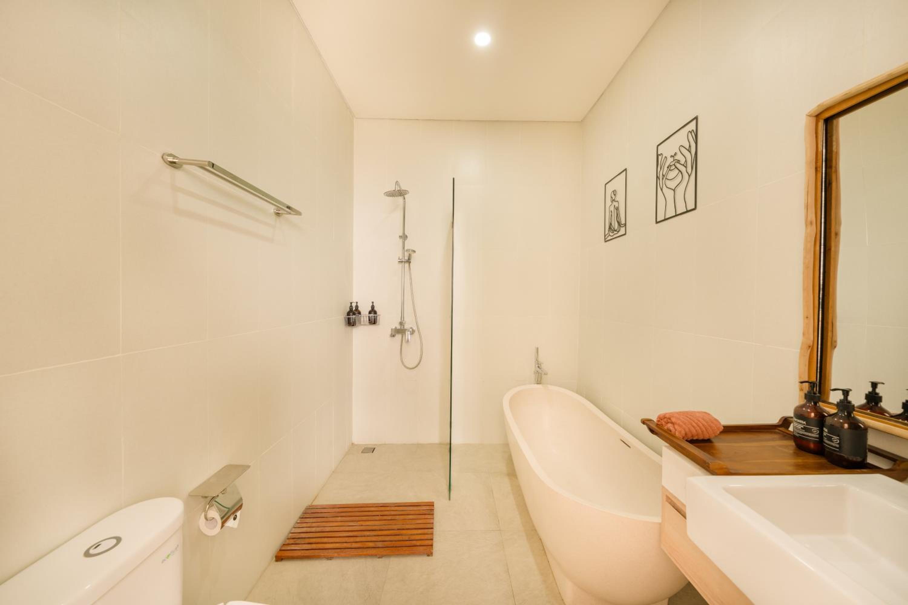 Shanti Villa - 3BR Luxury Private Pool Villa in Seminyak