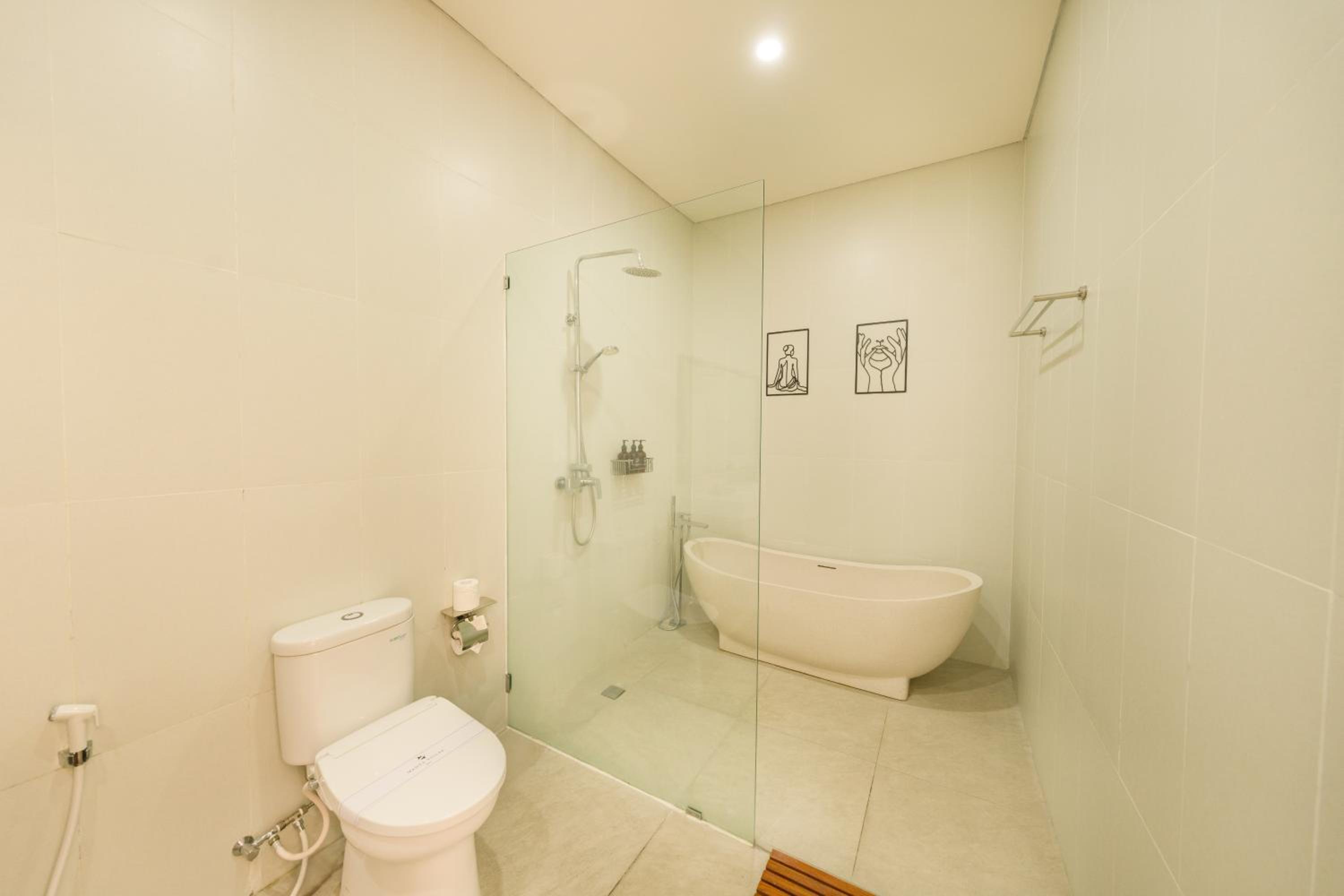 Shanti Villa - 3BR Luxury Private Pool Villa in Seminyak