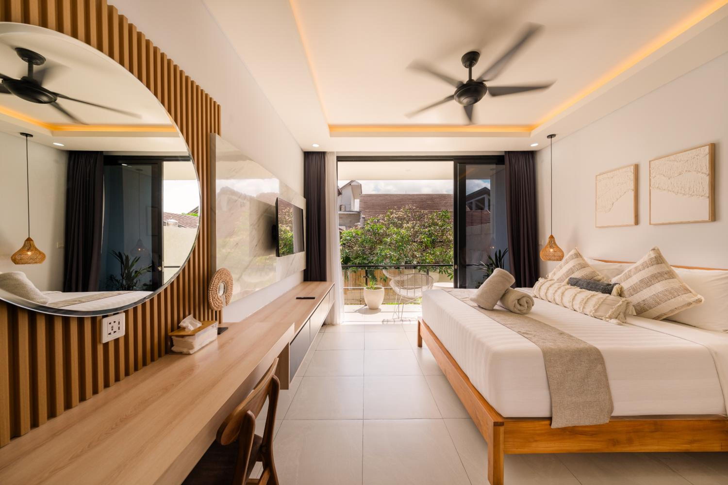 Shanti Villa - 3BR Luxury Private Pool Villa in Seminyak
