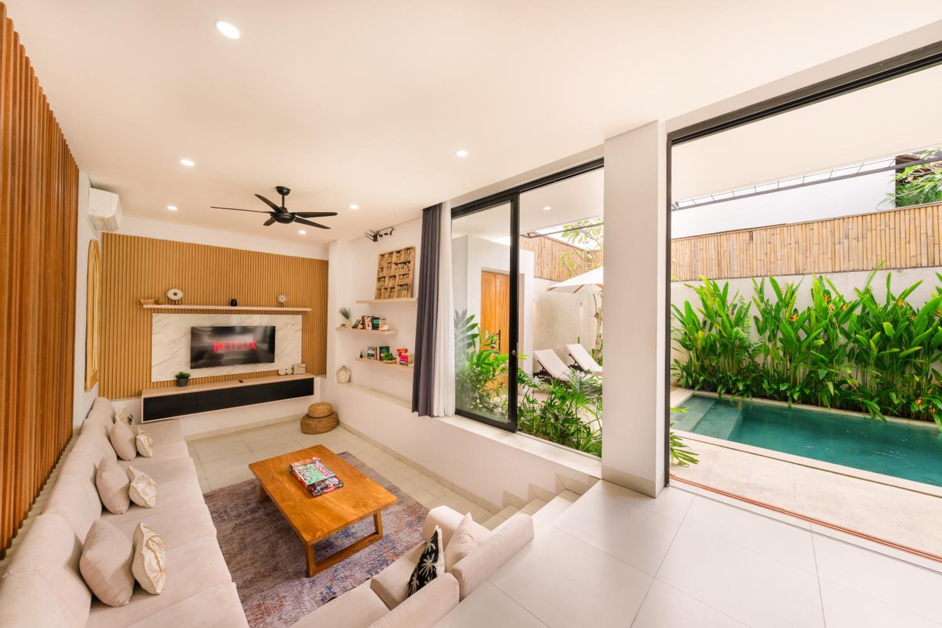 Shanti Villa - 3BR Luxury Private Pool Villa in Seminyak