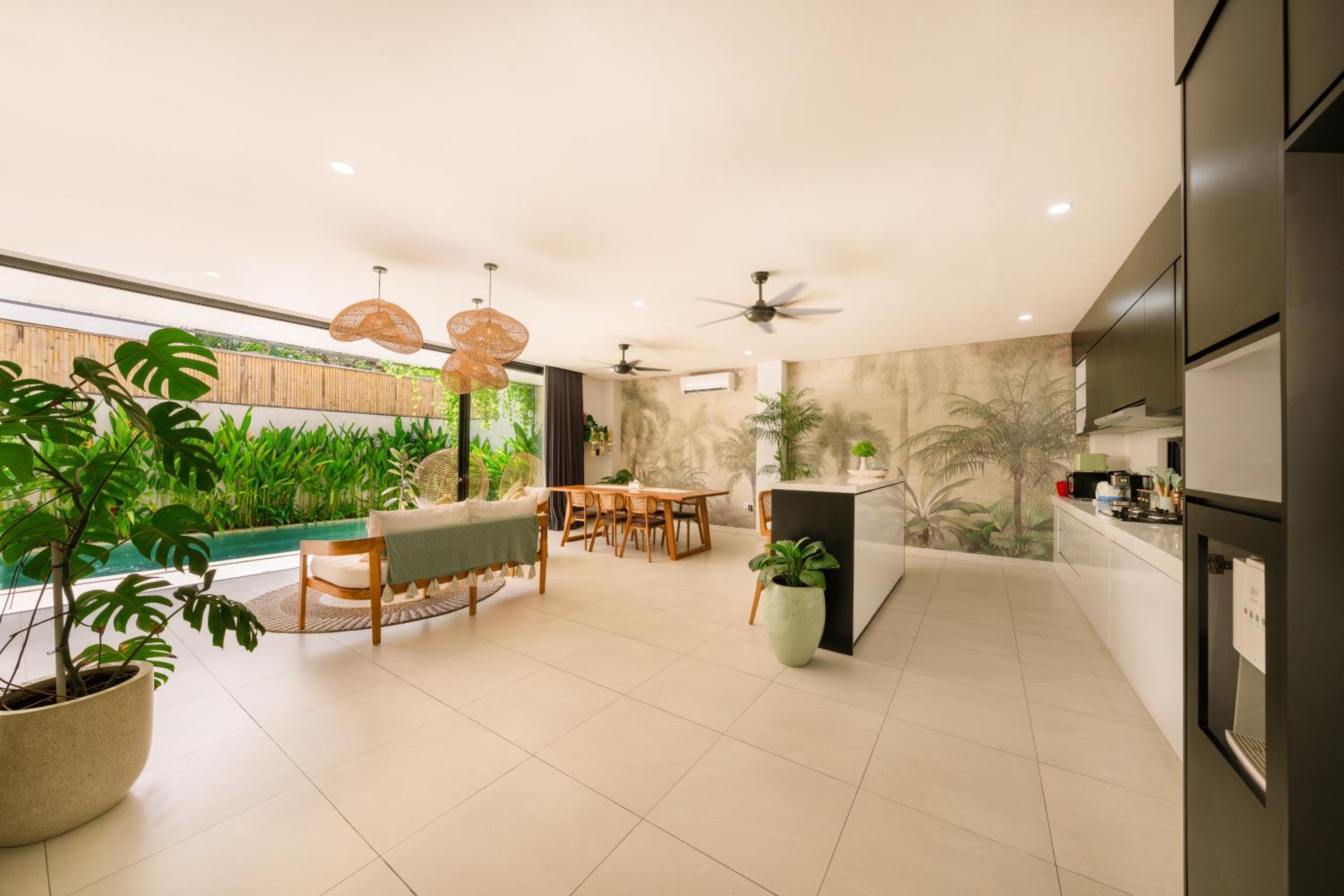 Shanti Villa - 3BR Luxury Private Pool Villa in Seminyak