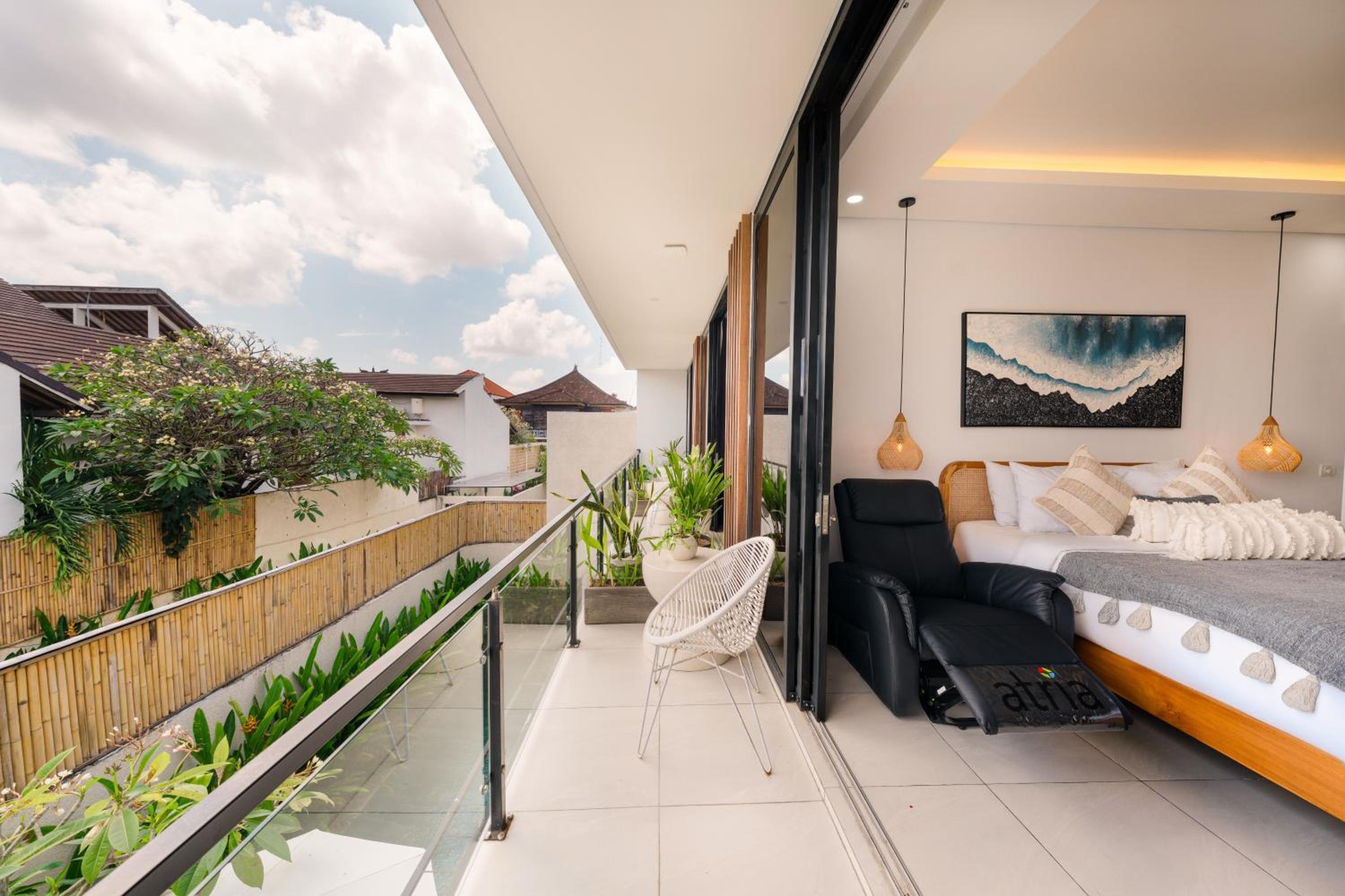 Shanti Villa - 3BR Luxury Private Pool Villa in Seminyak