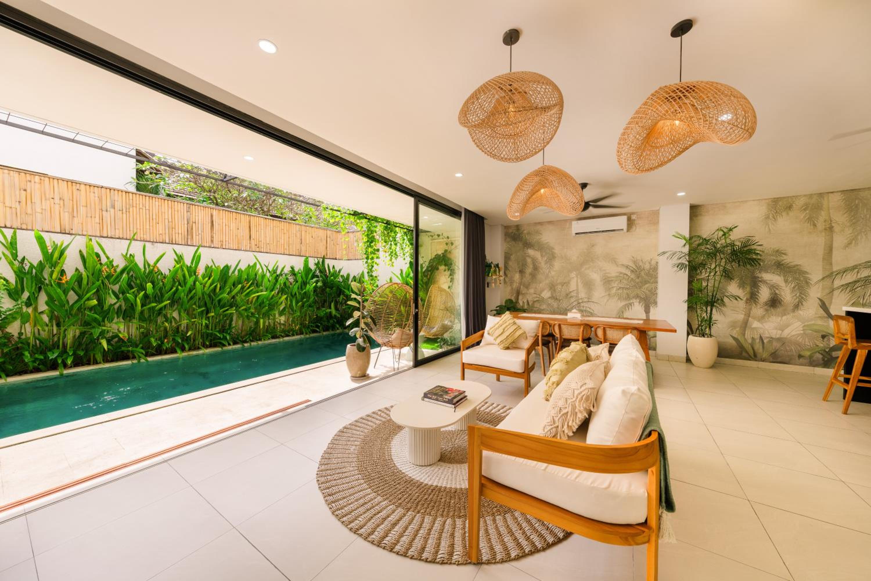 Shanti Villa - 3BR Luxury Private Pool Villa in Seminyak