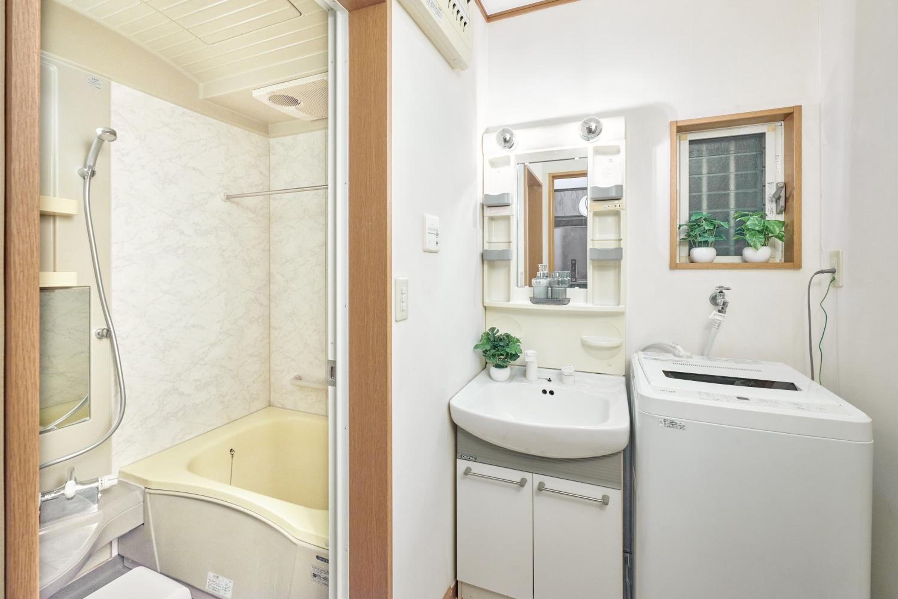 A 3rooms Max12people 3min Tateishi Sta 20min Asakusa 25min Tokyo Sta 30min Shinjuku Easy Access to Skytree Family House Tokyo 立石 最大12名 TATEISHI HIDEAWAY