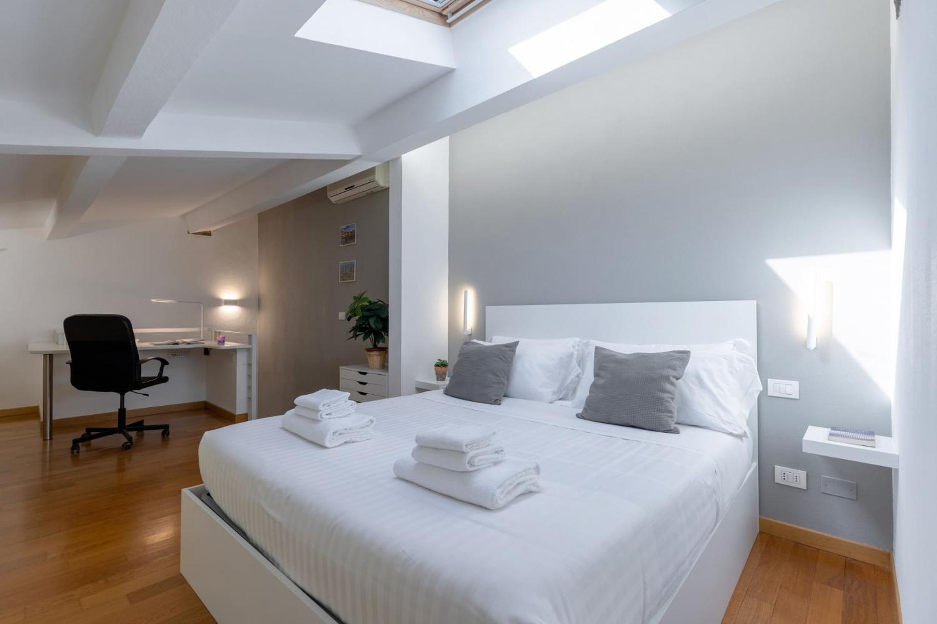 Elegant Duplex in Florence