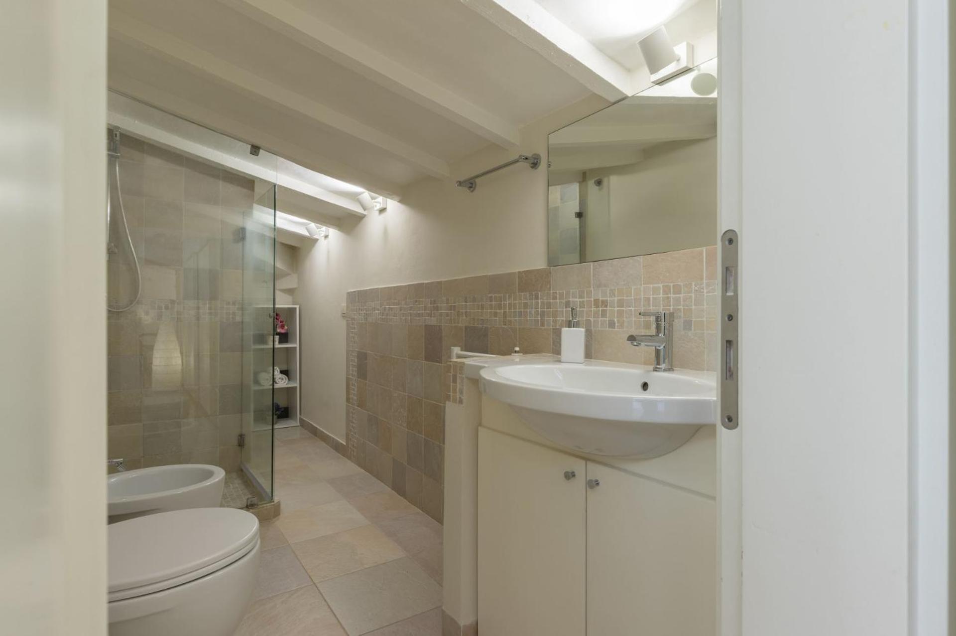 Elegant Duplex in Florence