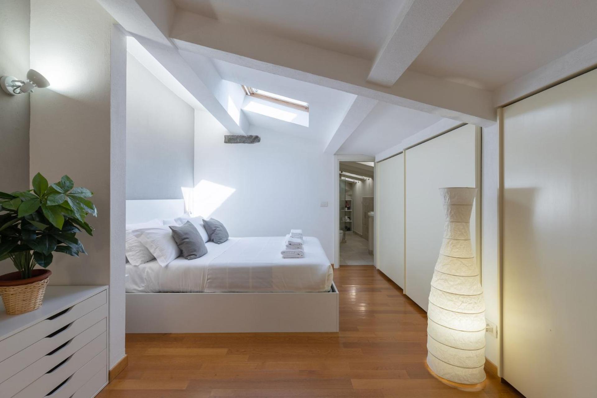Elegant Duplex in Florence