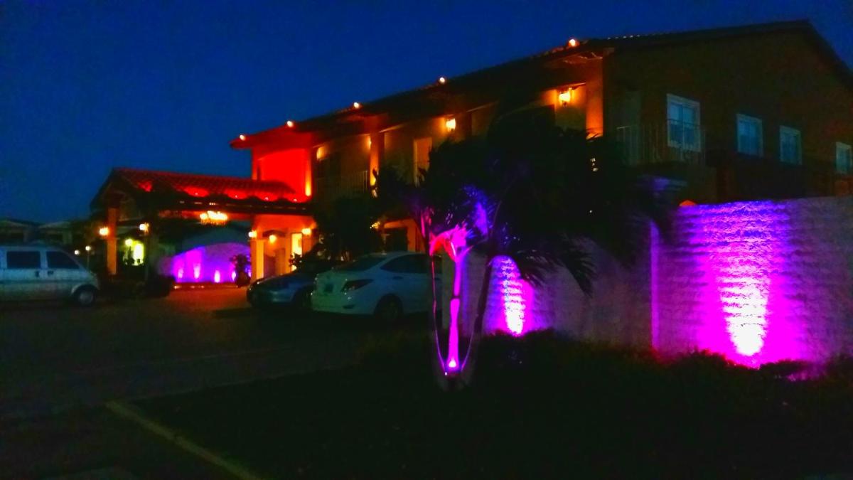 Dorado Eagle Beach Hotel