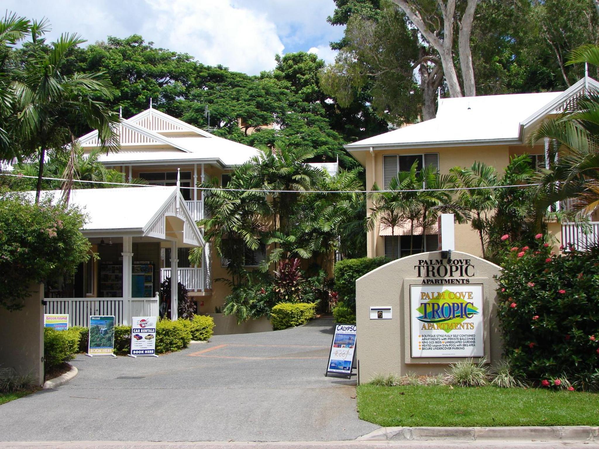 Hotel Palm Cove Tropic Apartments - Image 1