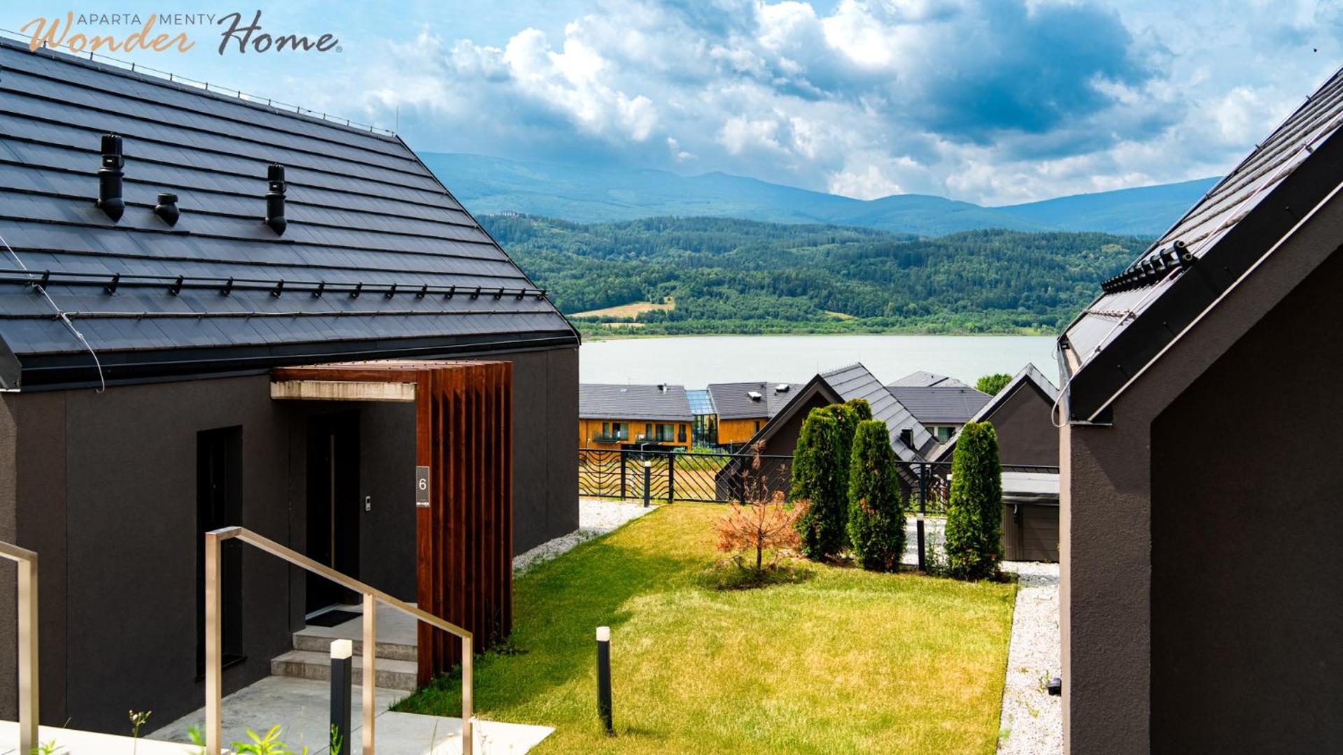 Wonder Hill - bajkowy widok na góry i zalew, strefa wellness na terenie kompleksu
