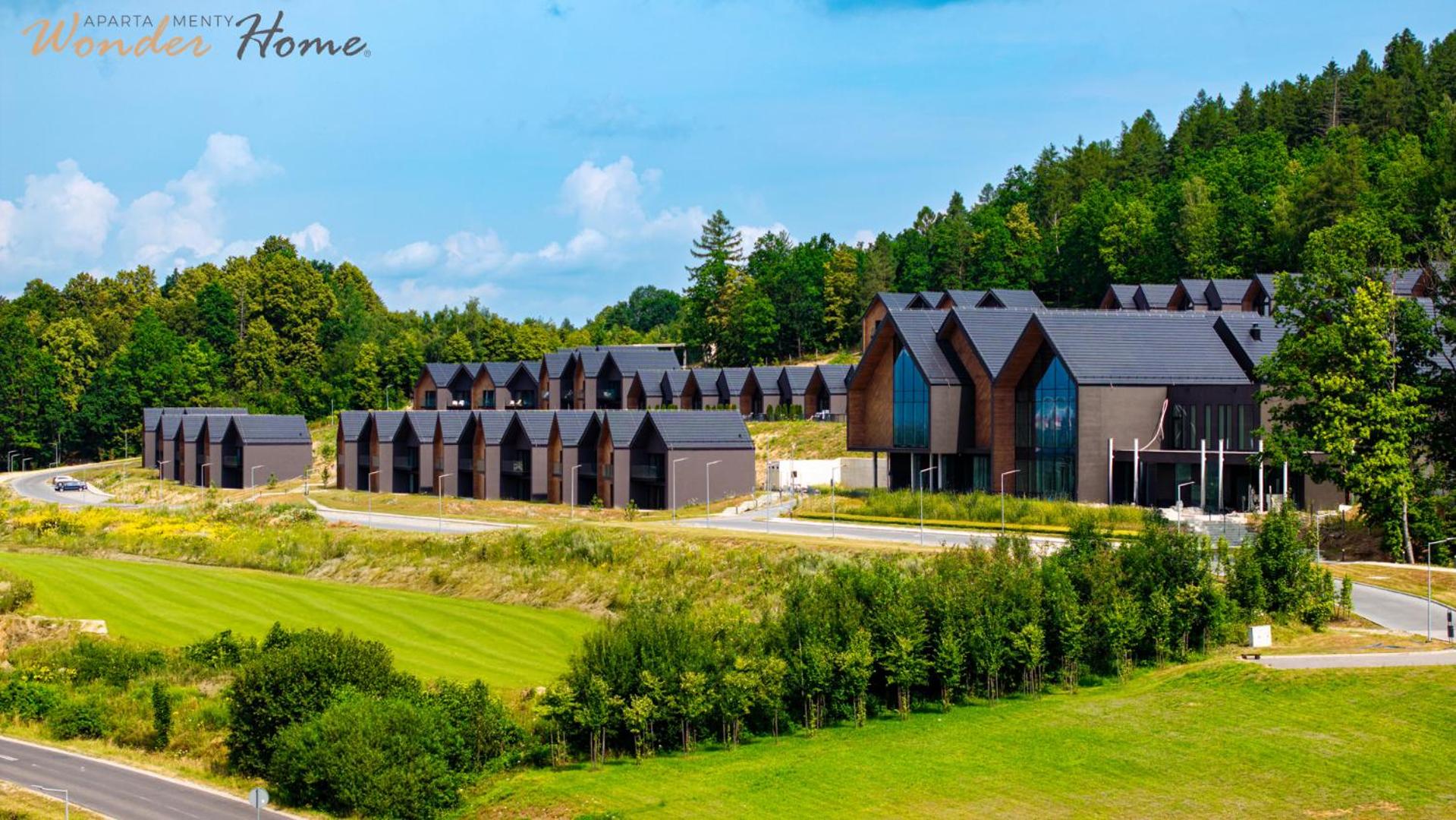 Wonder Hill - bajkowy widok na góry i zalew, strefa wellness na terenie kompleksu