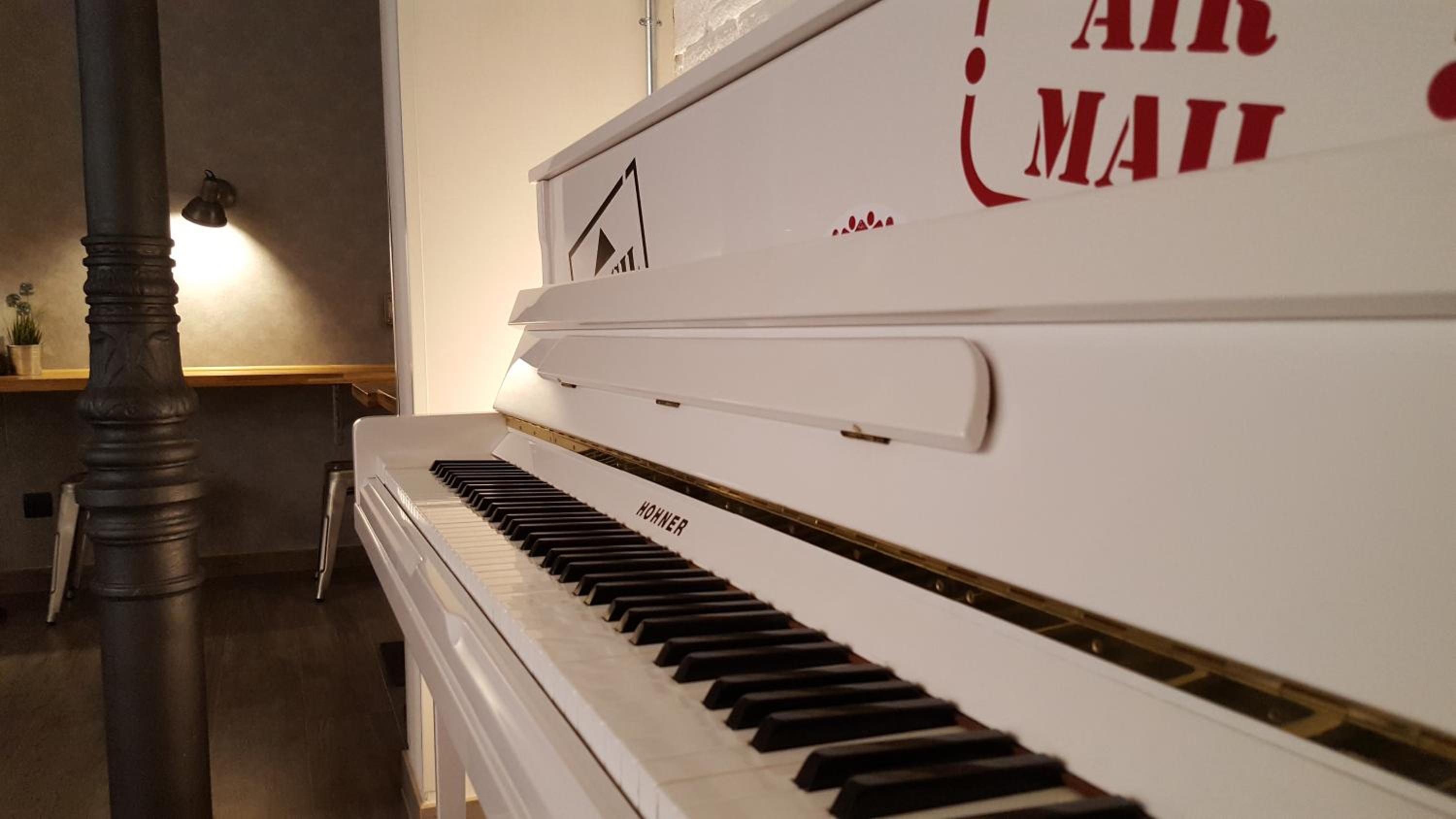 Far Home Atocha - Image 2