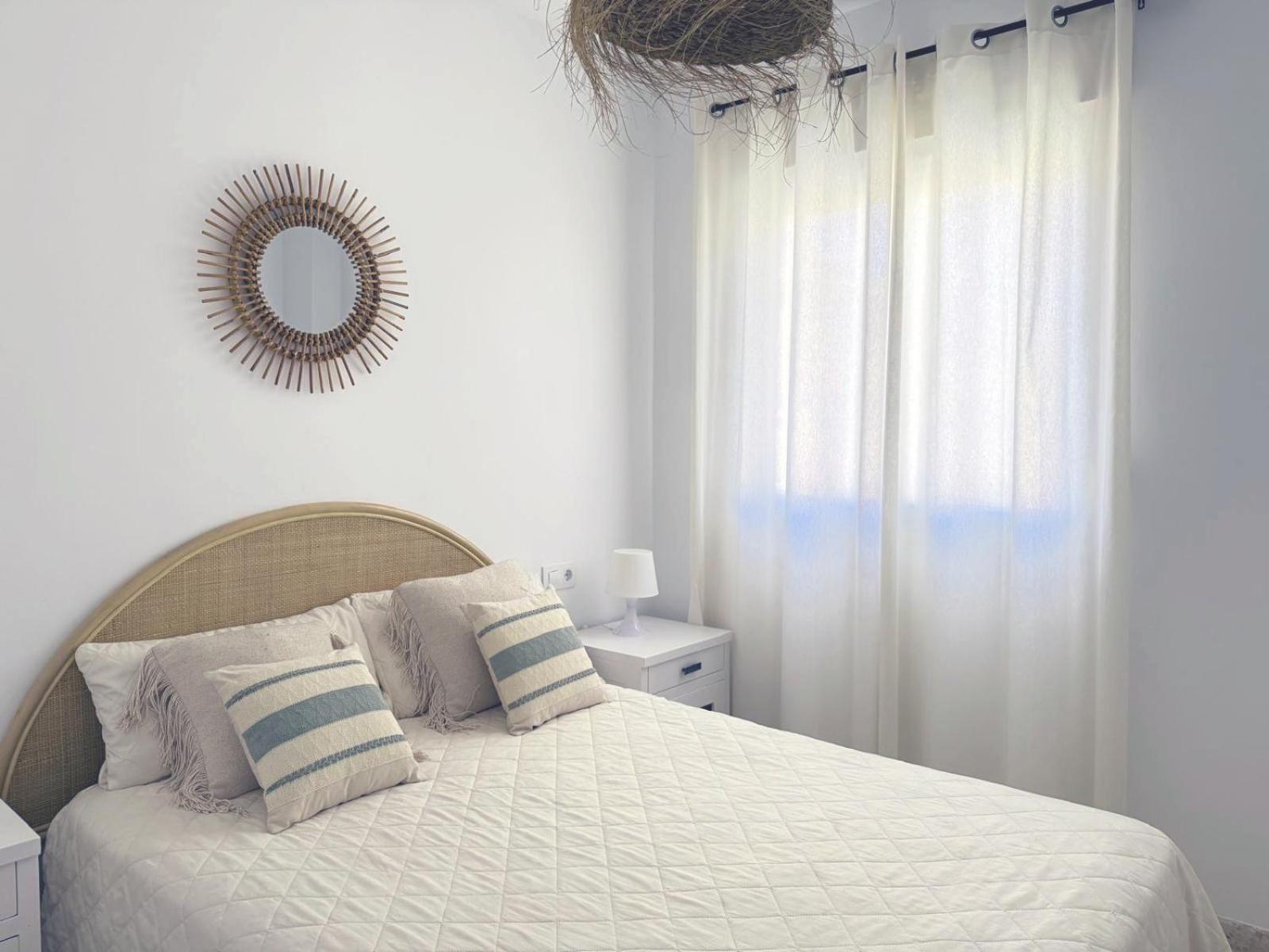 Vibes Center Flat