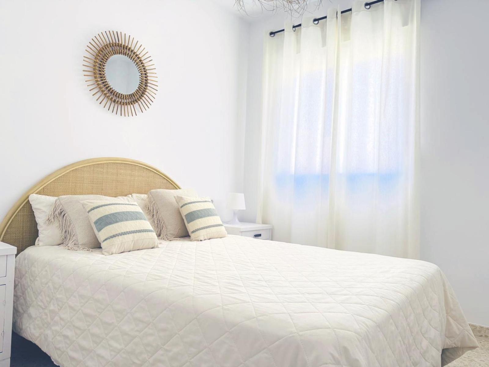 Vibes Center Flat