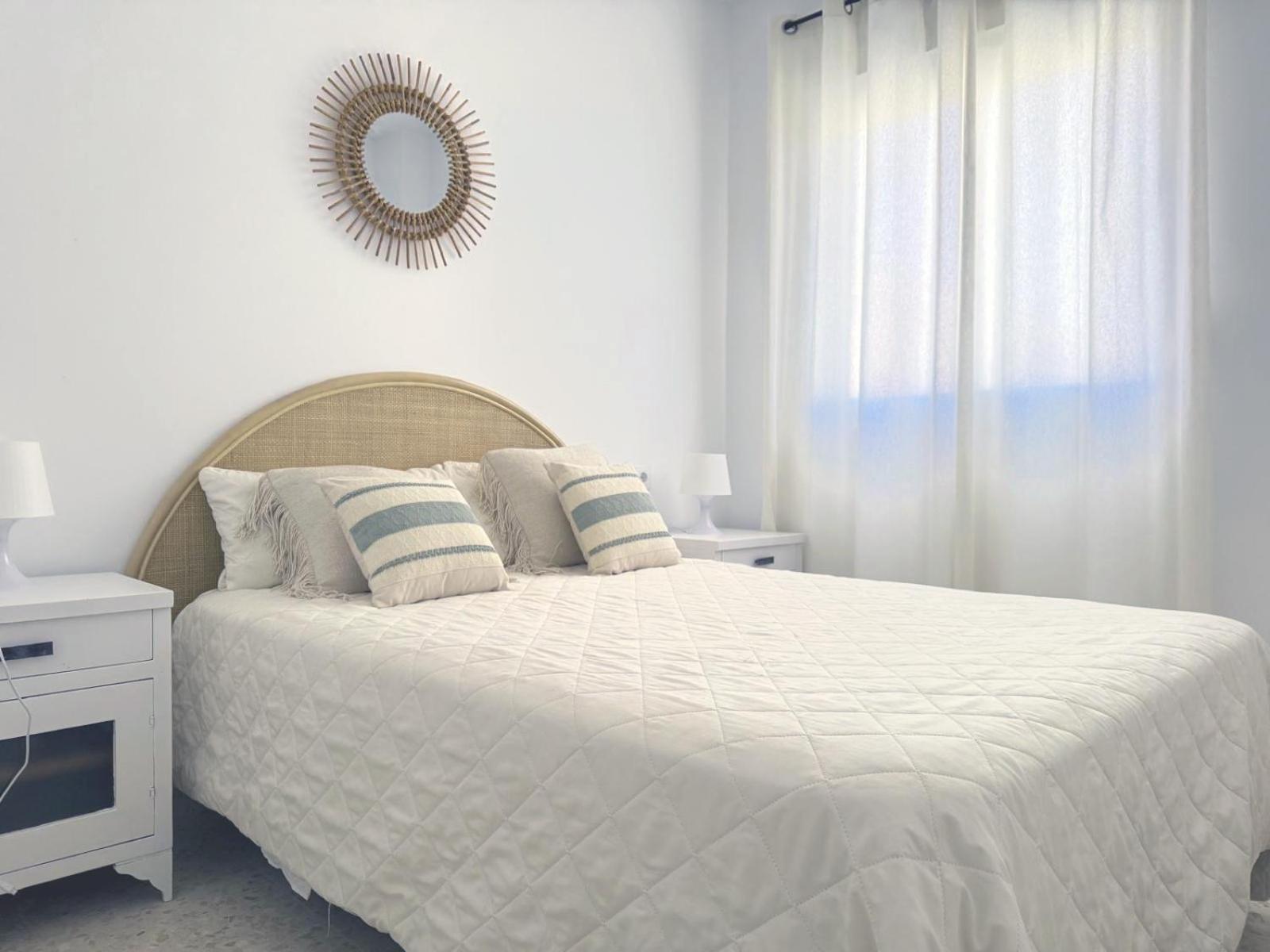 Vibes Center Flat