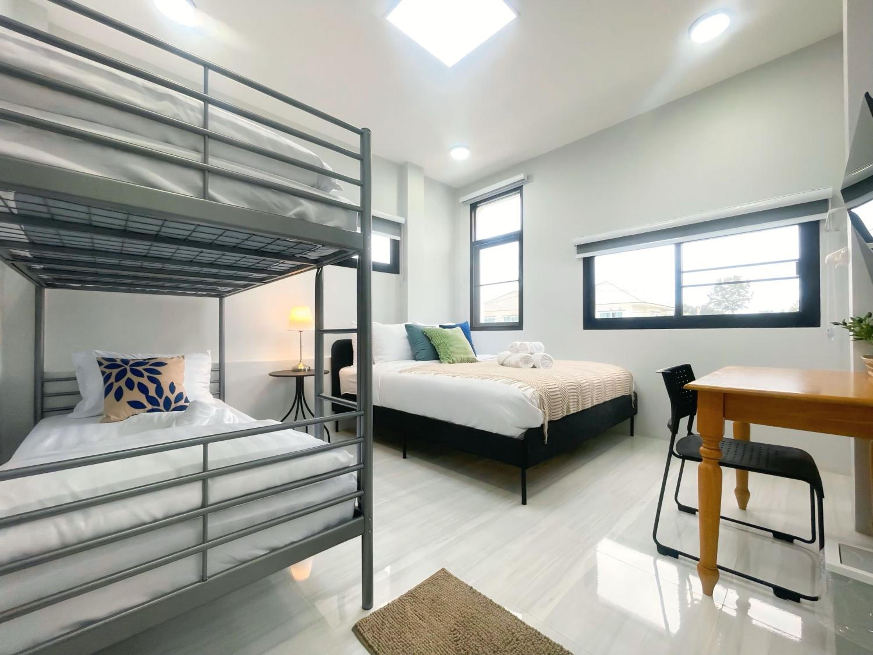 Ubon Hide Away - Brand New Private Villa - Walk to Lake - Pet Friendly