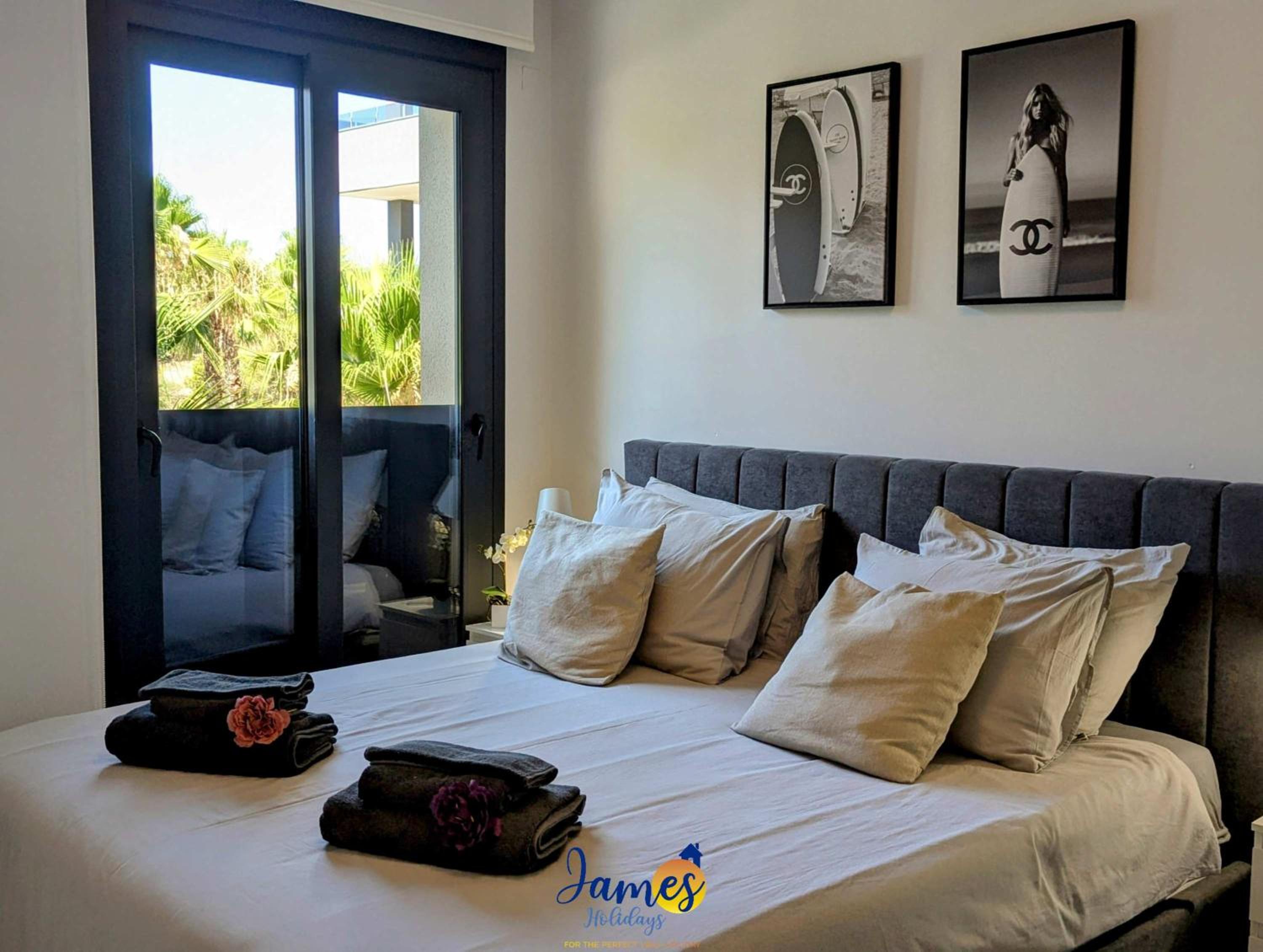 Chic Sunset Apart with Com Pool Duly14