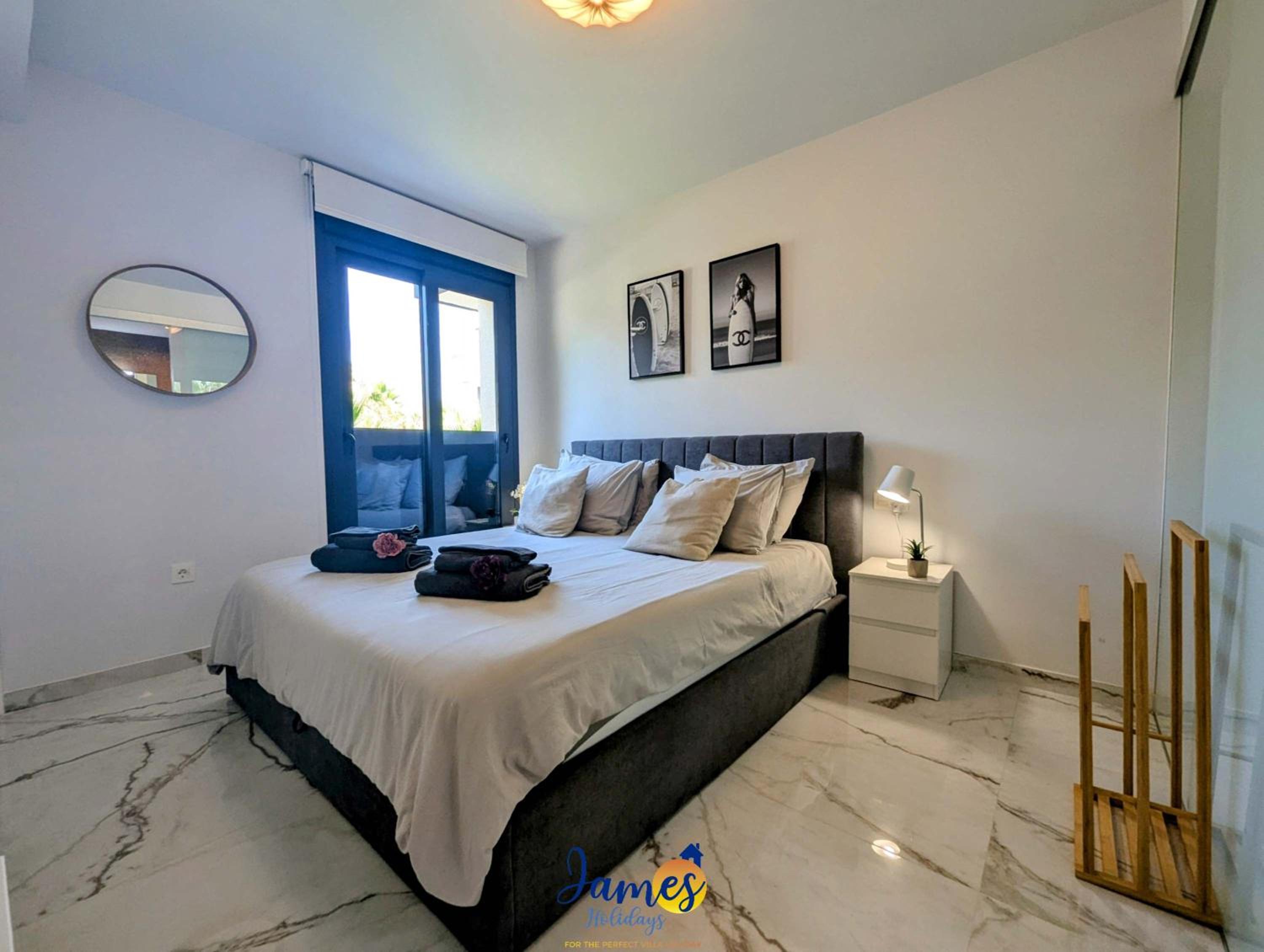 Chic Sunset Apart with Com Pool Duly14