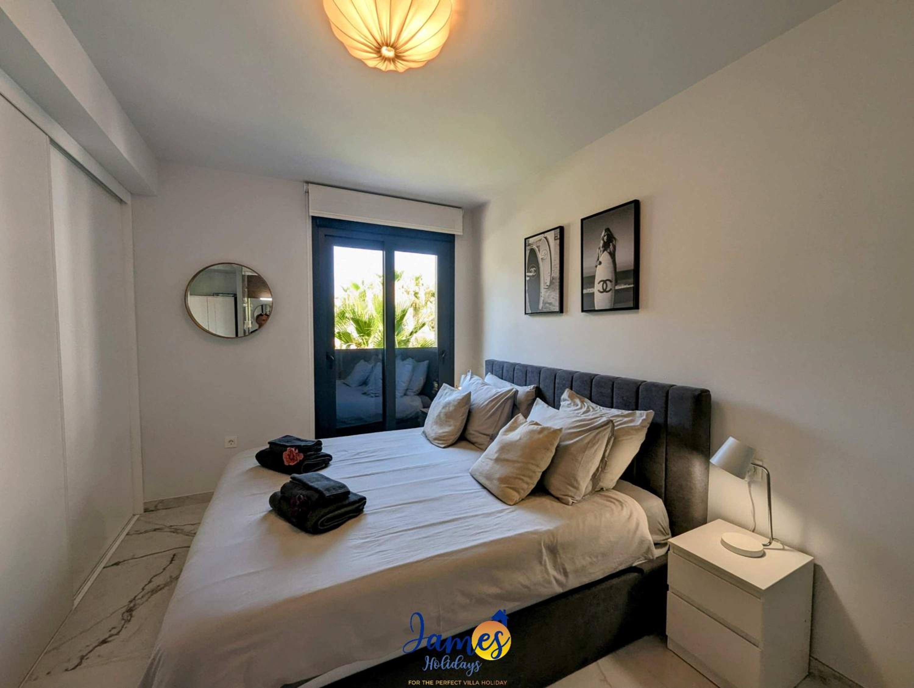 Chic Sunset Apart with Com Pool Duly14