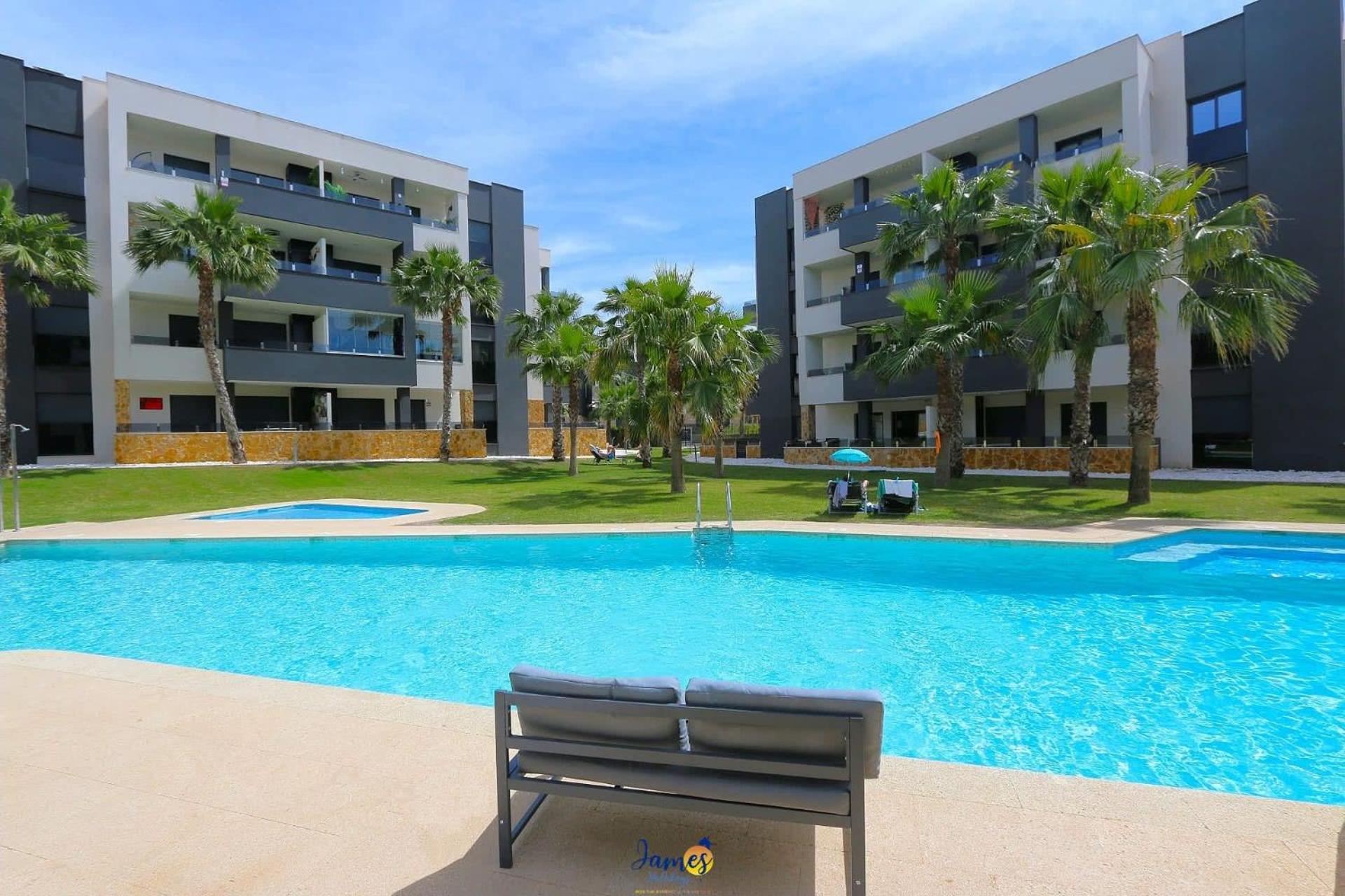 Chic Sunset Apart with Com Pool Duly14