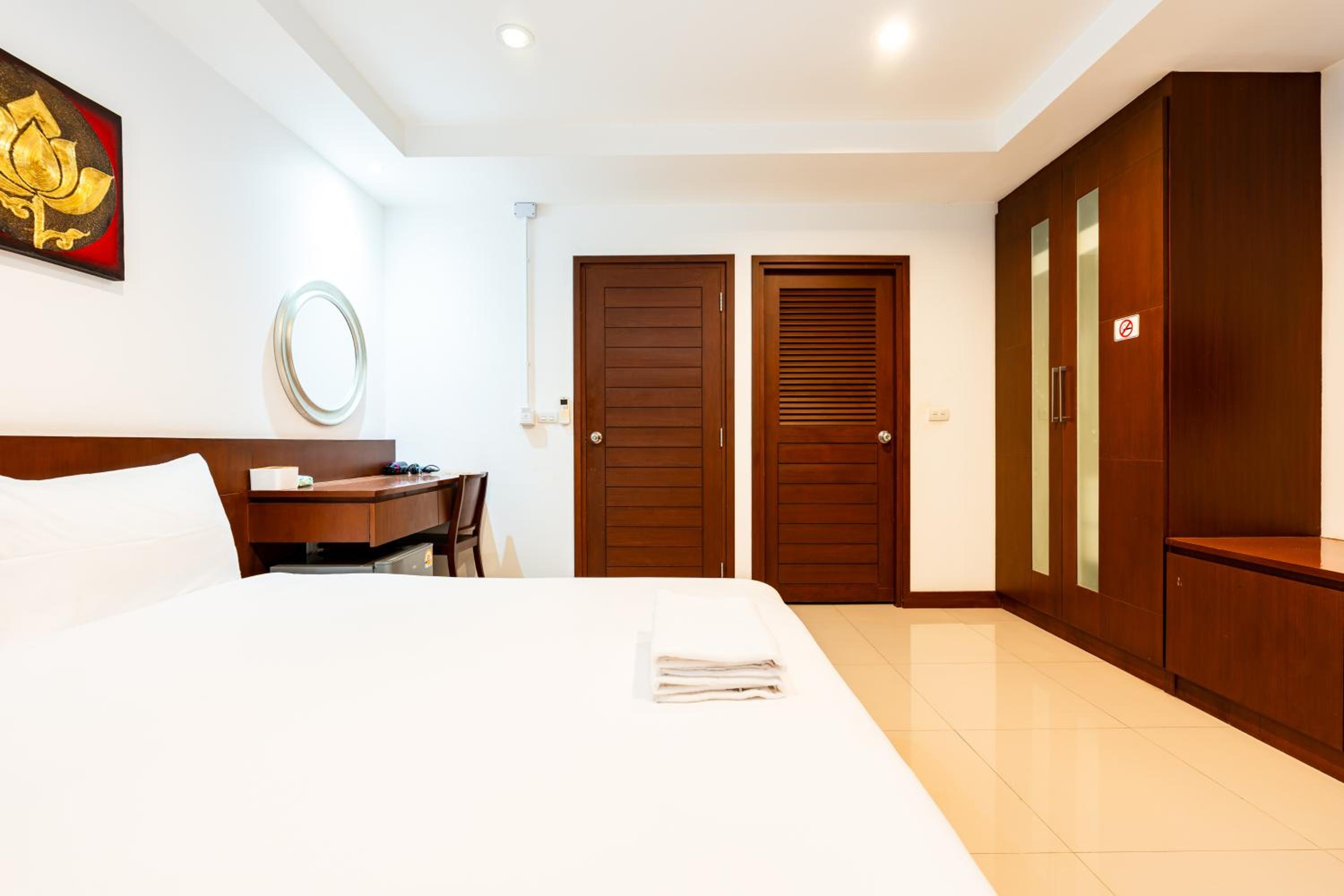 YON INN Sukhumvit 4 BTS Nana